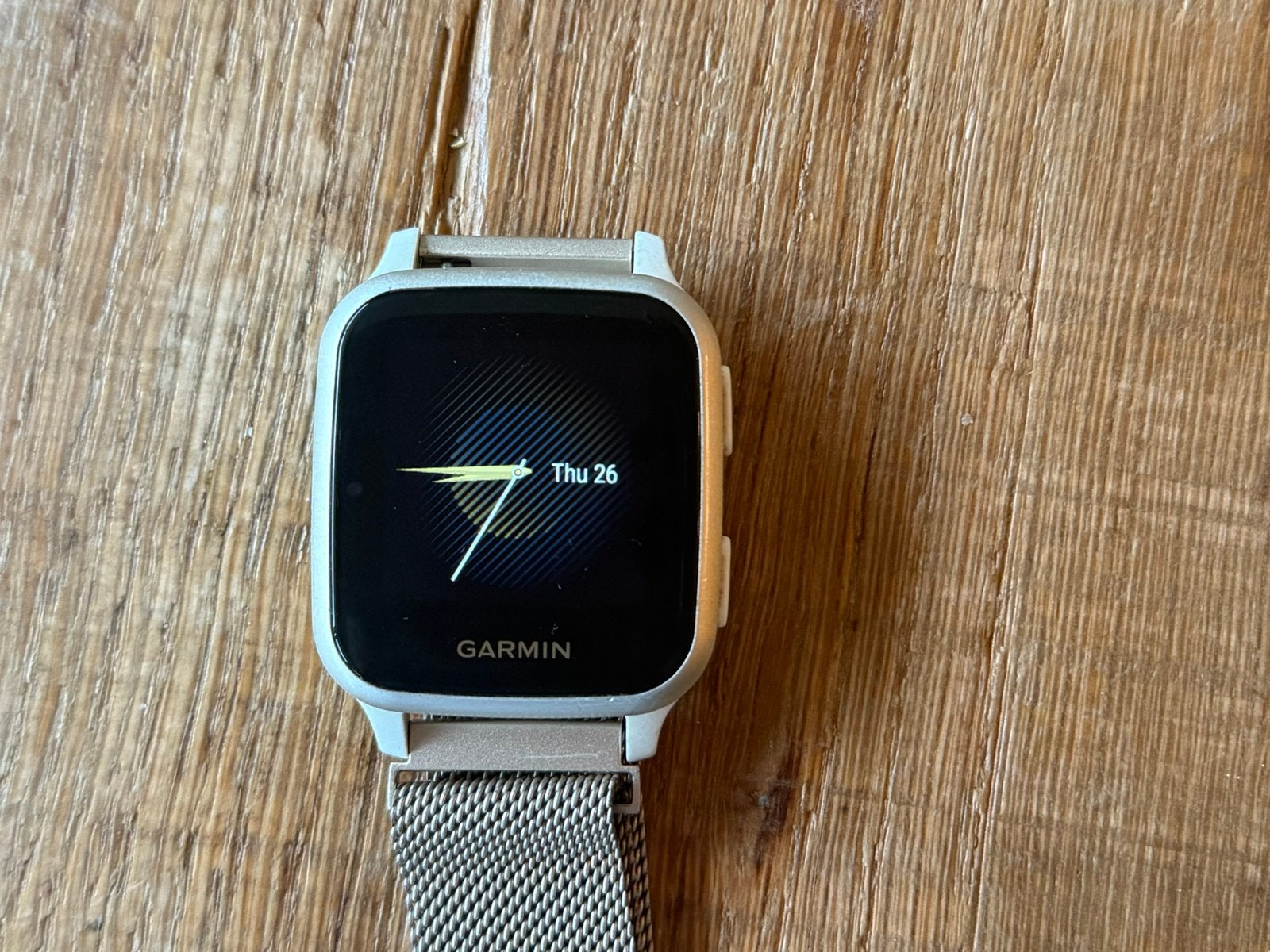 Garmin Venu Sq, rosegoud, amper gedragen, Ophalen of Verzenden, Zo goed als nieuw, Waterdicht, Roze