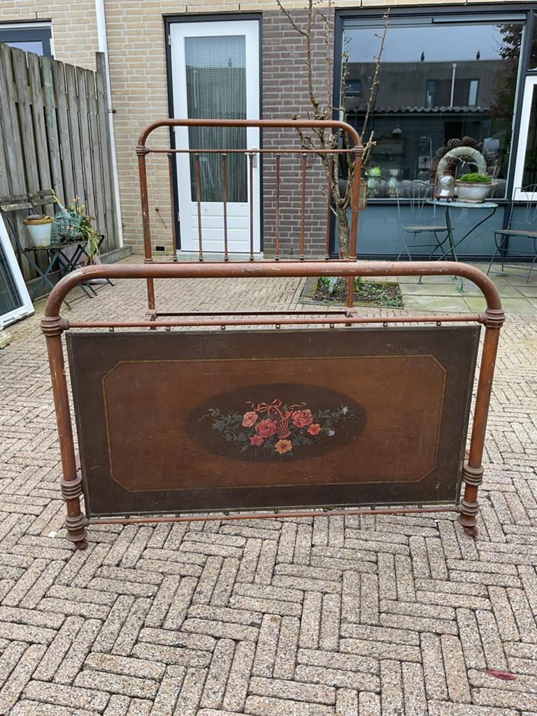 Antiek bed, Ophalen