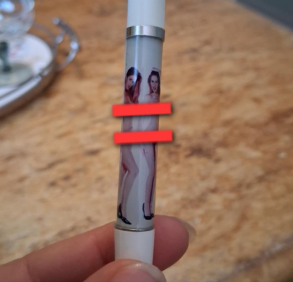 Vintage Floaty pen Pin-up Girls balpen.
Doet het nog., Verzamelen, Pennenverzamelingen, Ophalen of Verzenden, Gebruikt, Balpen
