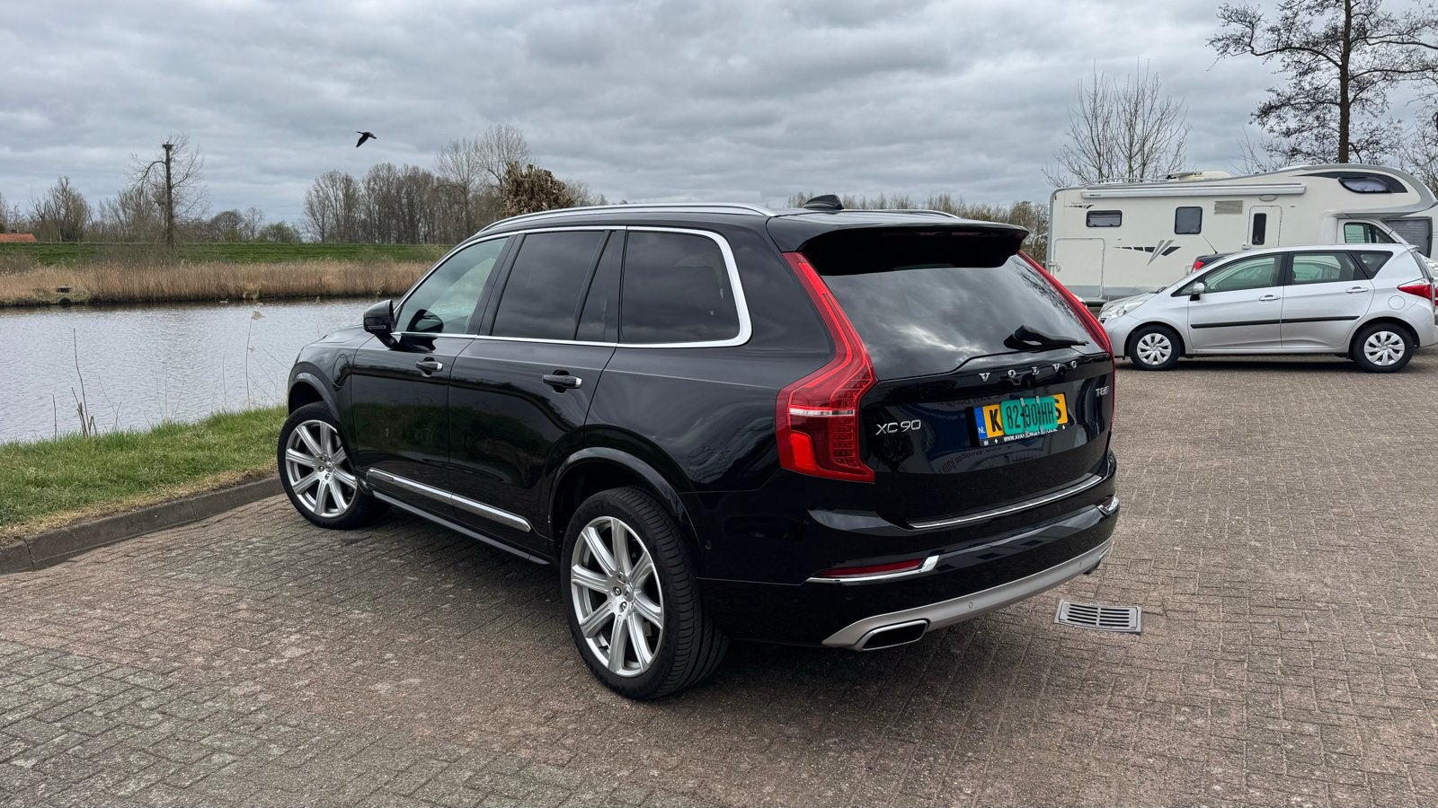 Volvo XC90 2.0 T8 Twin Engine AWD Pi-hy AUT 2016 Zwart, Start-stop-systeem, 1969 cc, 320 pk, 7 stoelen