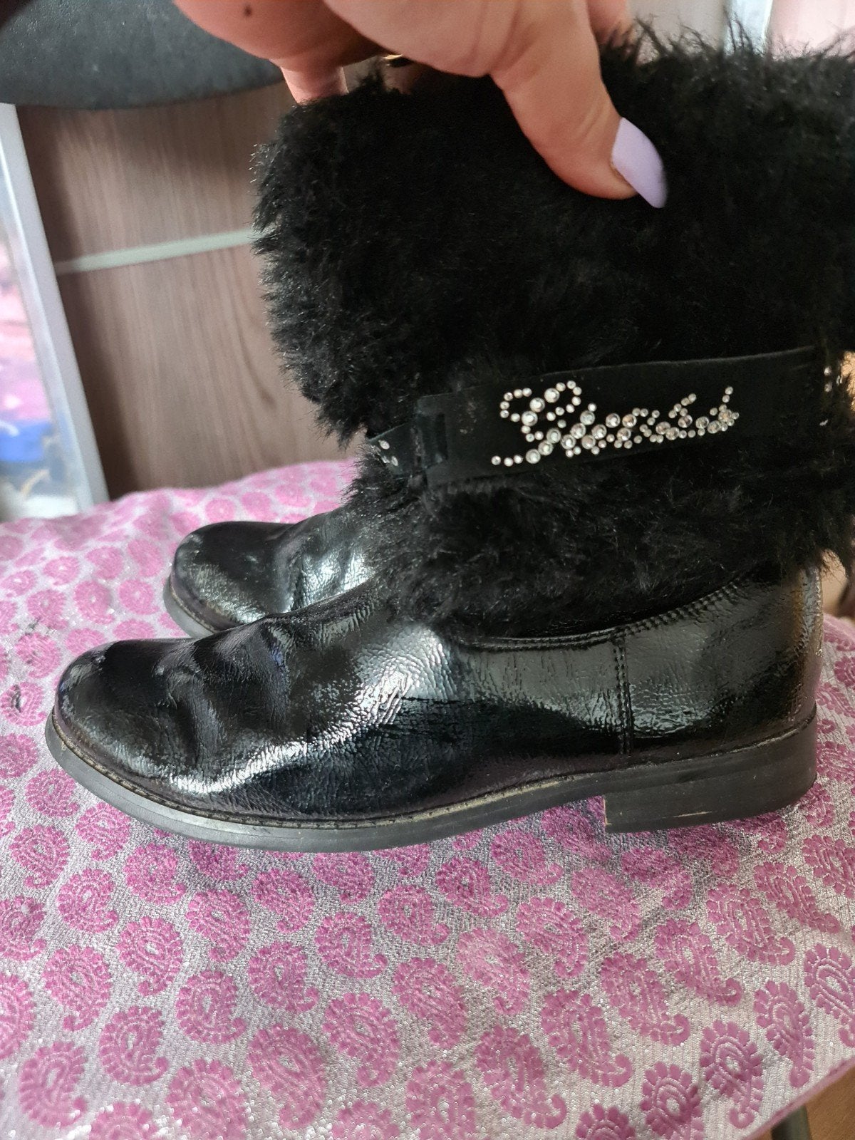 Zwarte Guess laarzen met bont voor meisjes, Gebruikt, Meisje, Ophalen of Verzenden, Laarzen