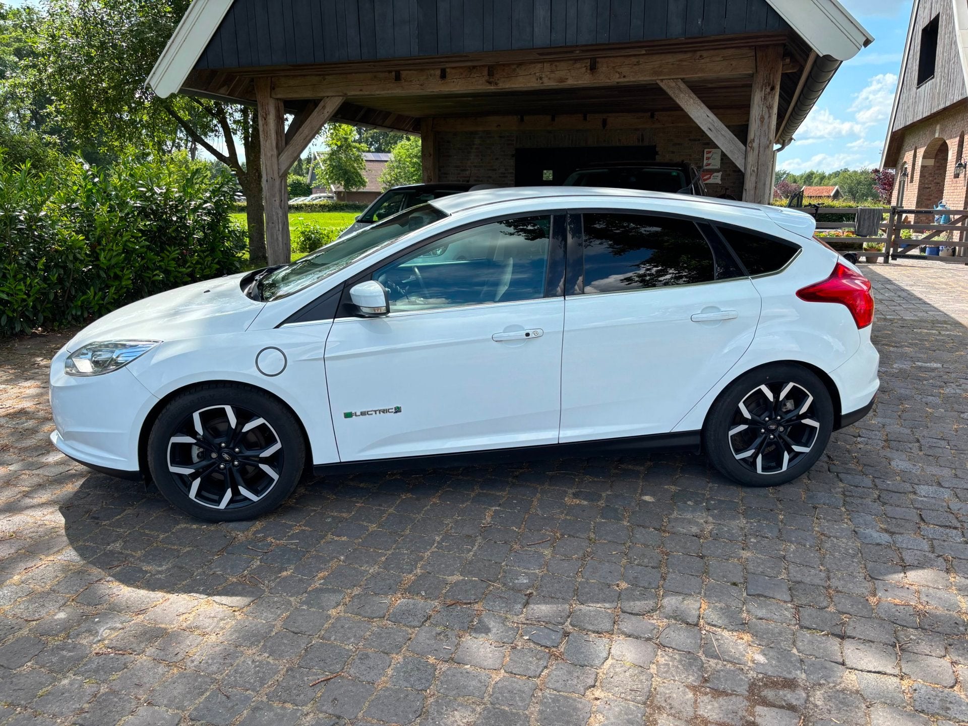 Ford Focus Titanium Electric, 145 pk, Stof, Gebruikt, Zwart