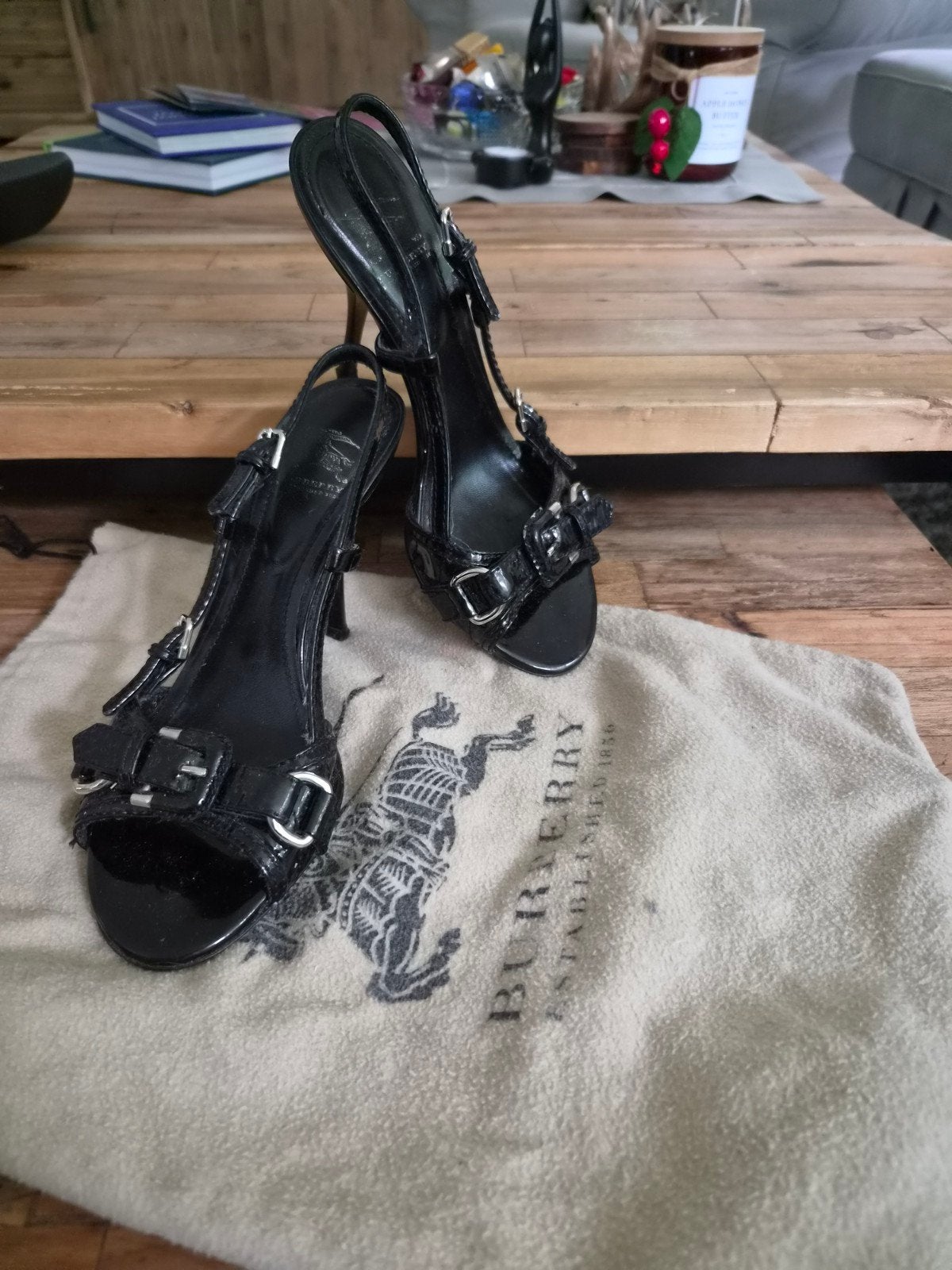Burberry schoenen, Zwart, Zo goed als nieuw, Burberry, Sandalen of Muiltjes