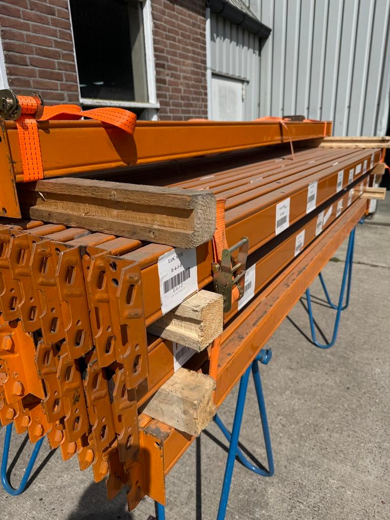 Metalen kokers, balken PKZ, Ophalen