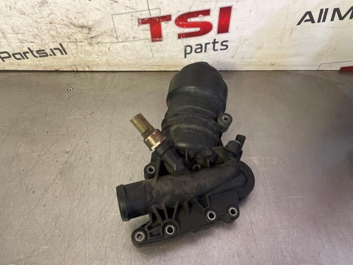 Oliefilterhuis van een Audi Q7, Gebruikt, -, -, -