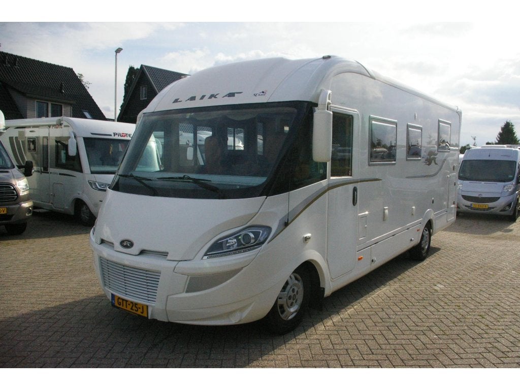 Laika Kreos 7012 Queensbed, Hefbed, Airco, Alde, automaat., Luifel, Fiat, Afzuigkap, Bedrijf