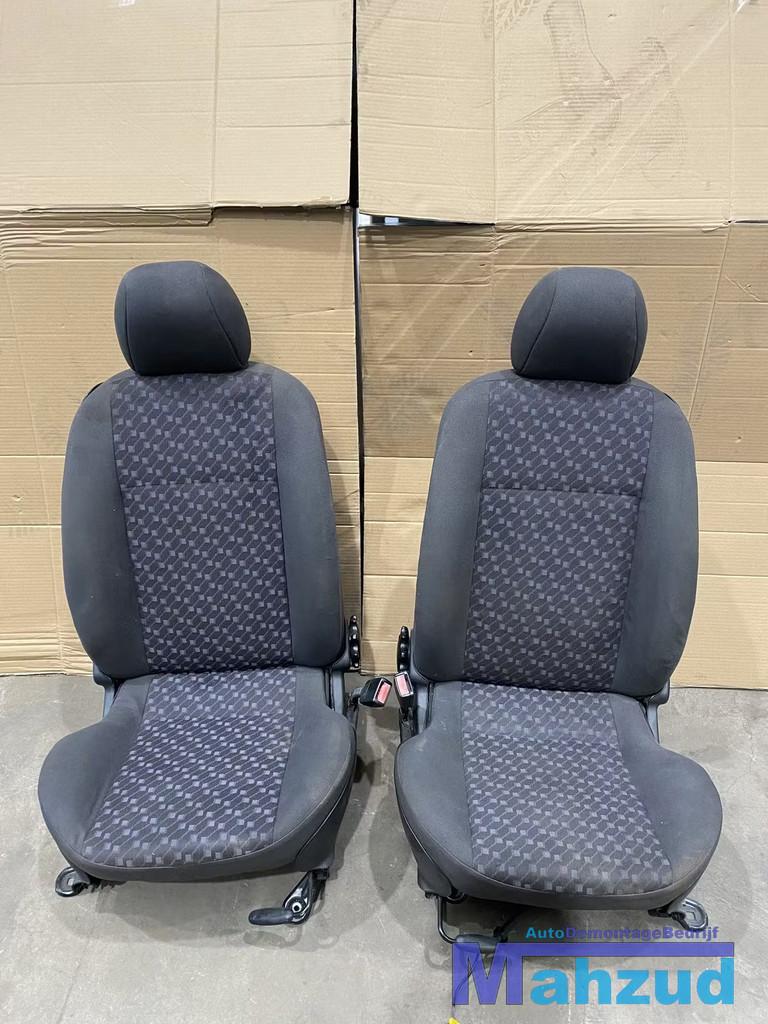 Ford Fiesta 4 voorstoelen bestuurdersstoel bijrijdersstoel, Auto-onderdelen, Gebruikt, Info@ford.com, Ophalen of Verzenden, Ford