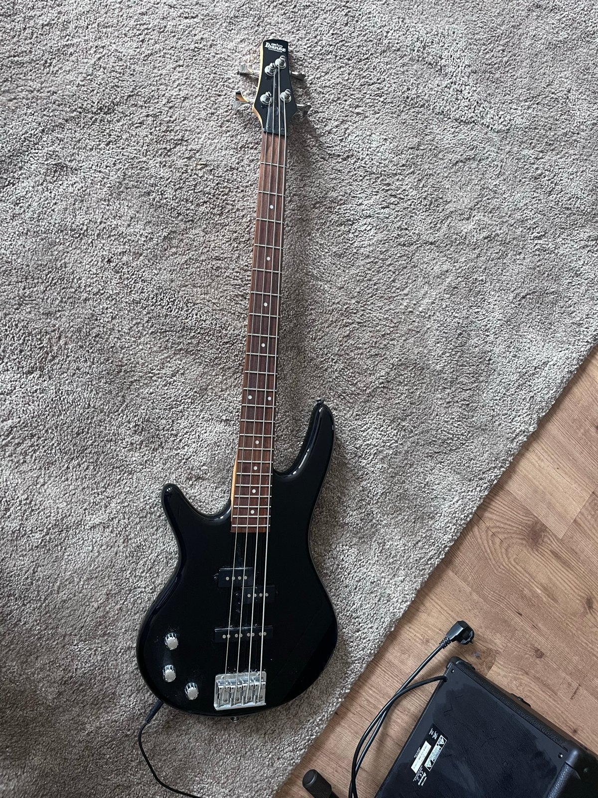 Ibanez basgitaar met versterker (IBZ15B), Muziek en Instrumenten, Ophalen, Gebruikt, Elektrisch