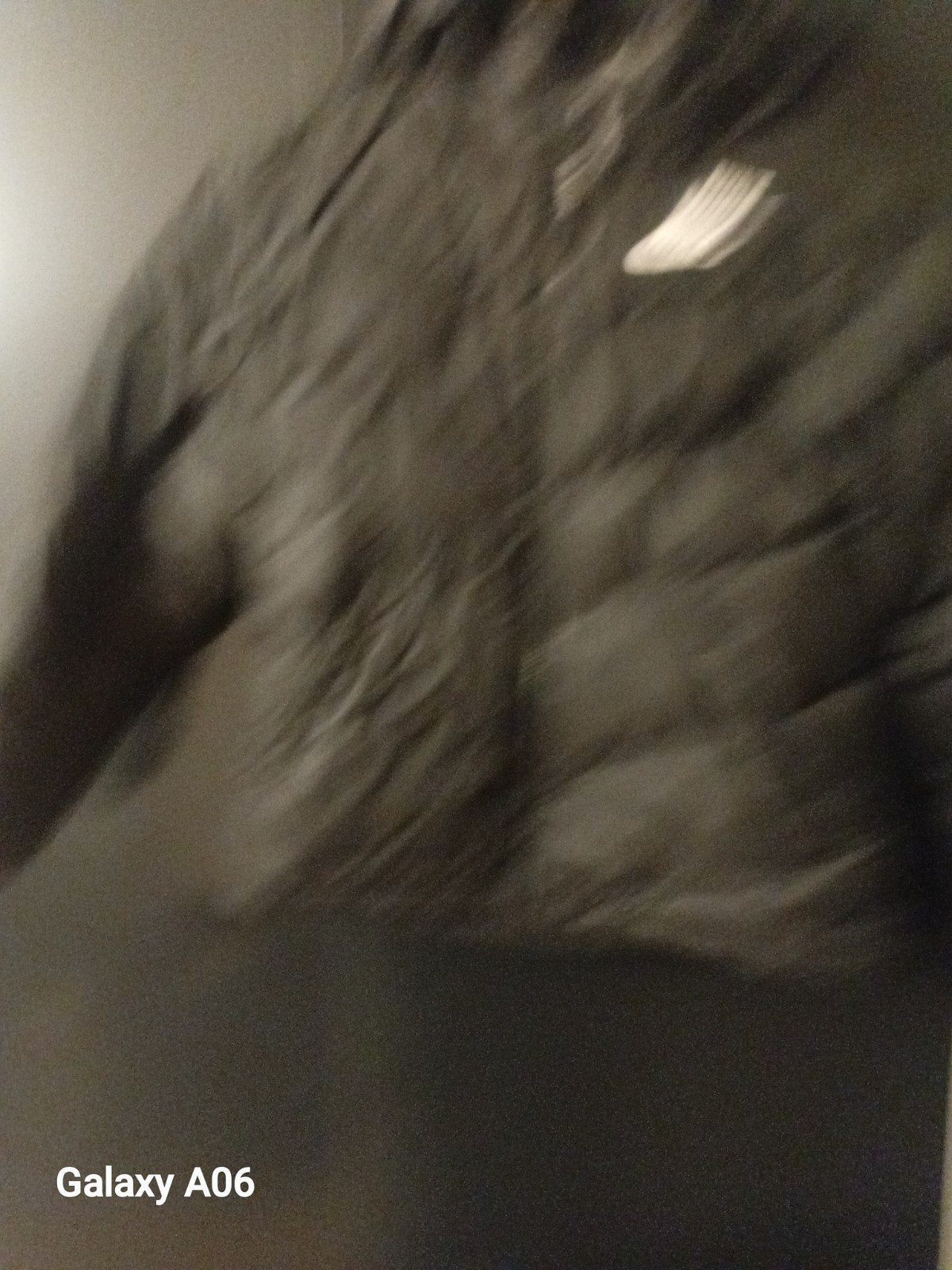 Nike winterjas zwart maat 122-128 (XS), Kinderen en Baby's, Kinderkleding | Maat 122, Gebruikt, Jongen of Meisje, Ophalen of Verzenden
