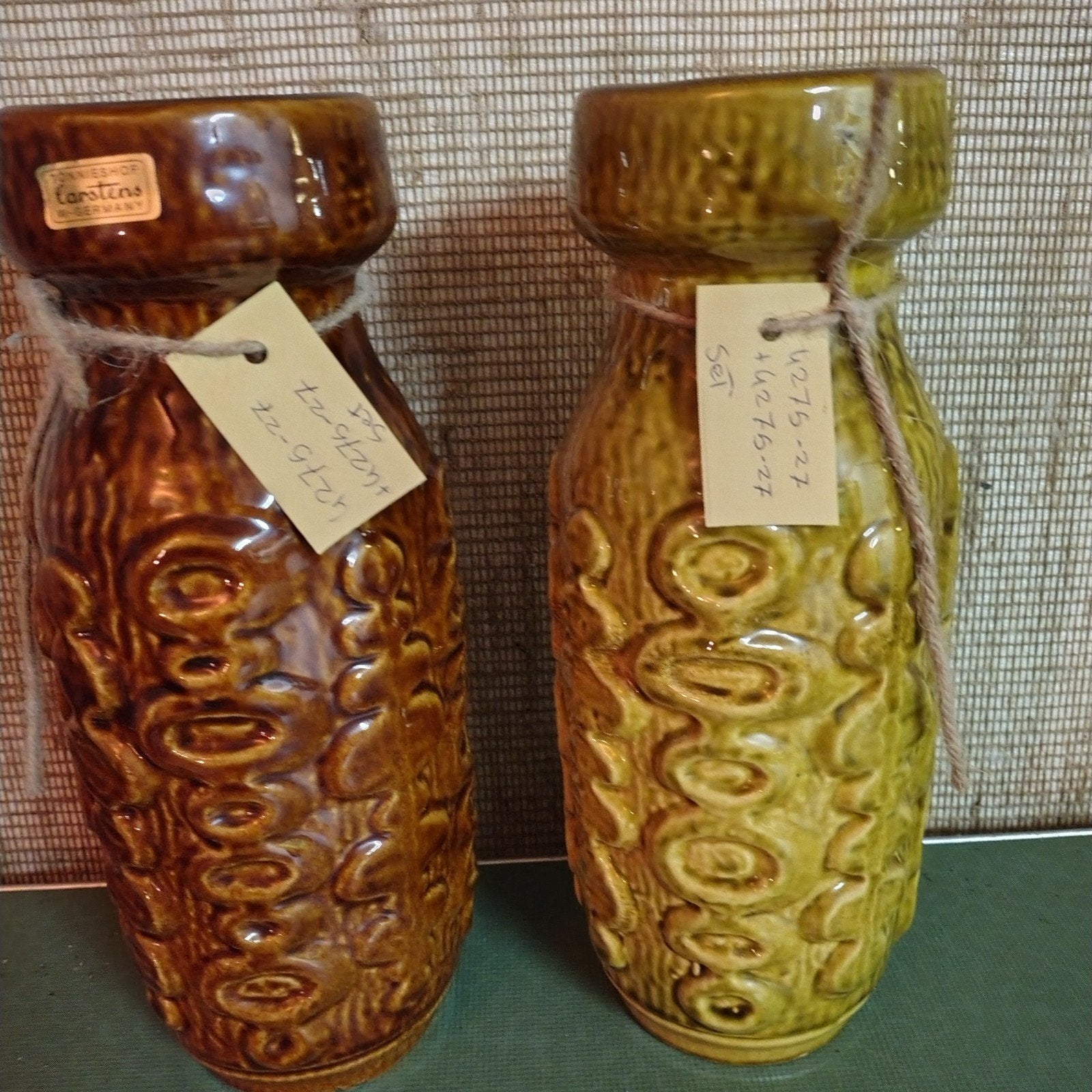 2 vazen van Carsten Tonniëshof 4275-27, Antiek en Kunst, Ophalen of Verzenden