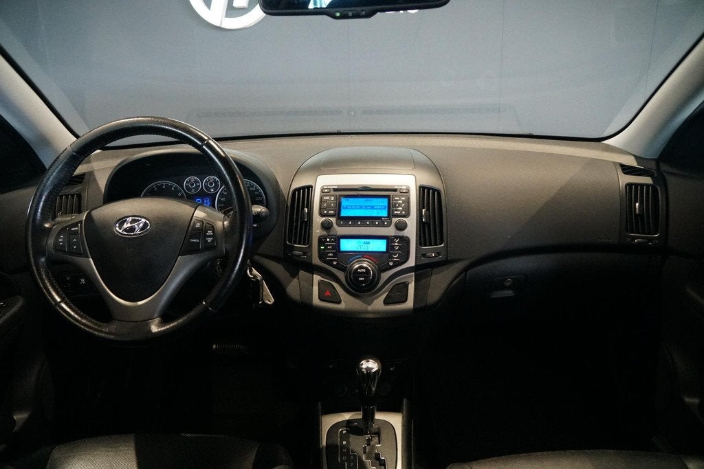 Hyundai i30 2.0i i-Catcher + AUTOMAAT / LEDER / DEALER ONDER, Auto's, Hyundai, Gebruikt, Leder, Bedrijf, 1242 kg