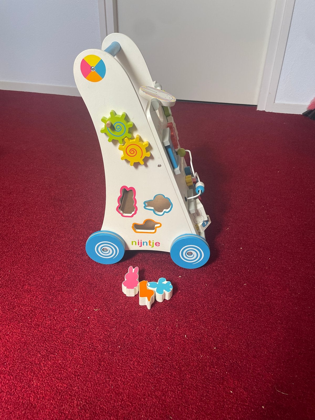 Nijntje Houten Loopwagen met Activiteiten, Ophalen, Zo goed als nieuw, Overige typen
