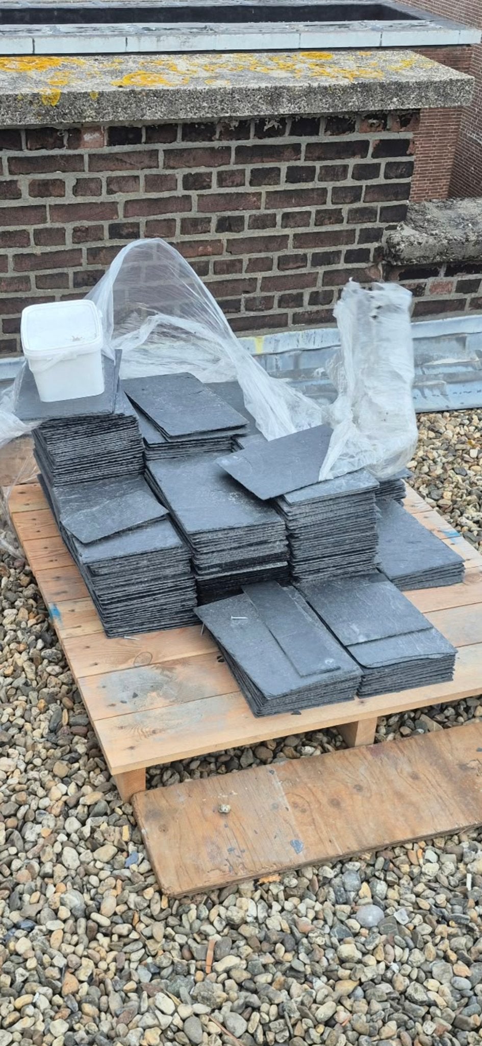 Natuurleien dakpannen  250-300 stuks - nieuw perfecte staat, Ophalen, Gebruikt, Steen of Klei, 15 m² of meer