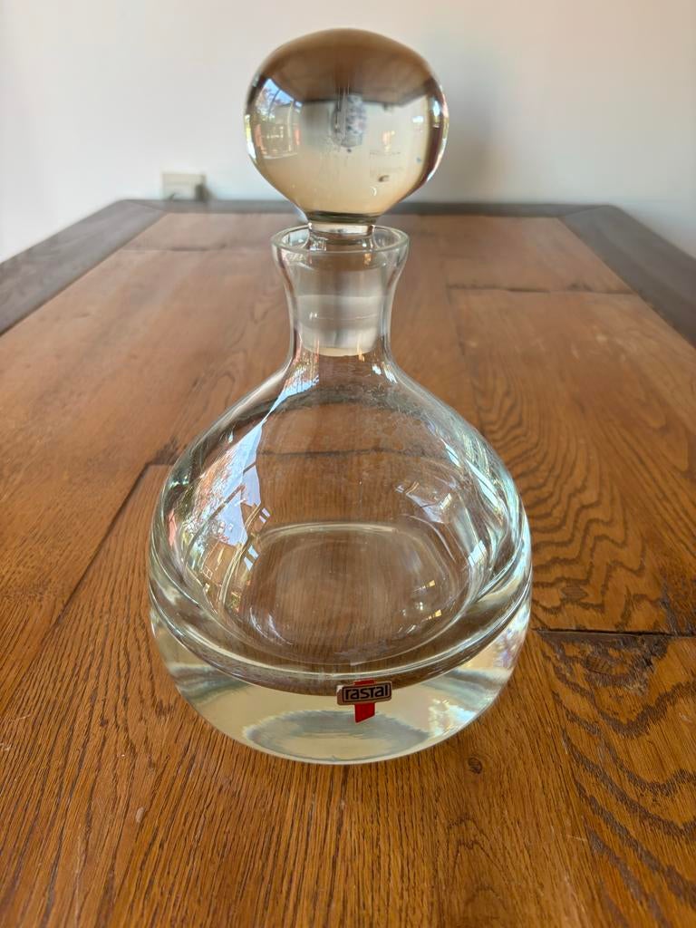 Glazen whiskeykaraf met stop van Rastal, Ophalen
