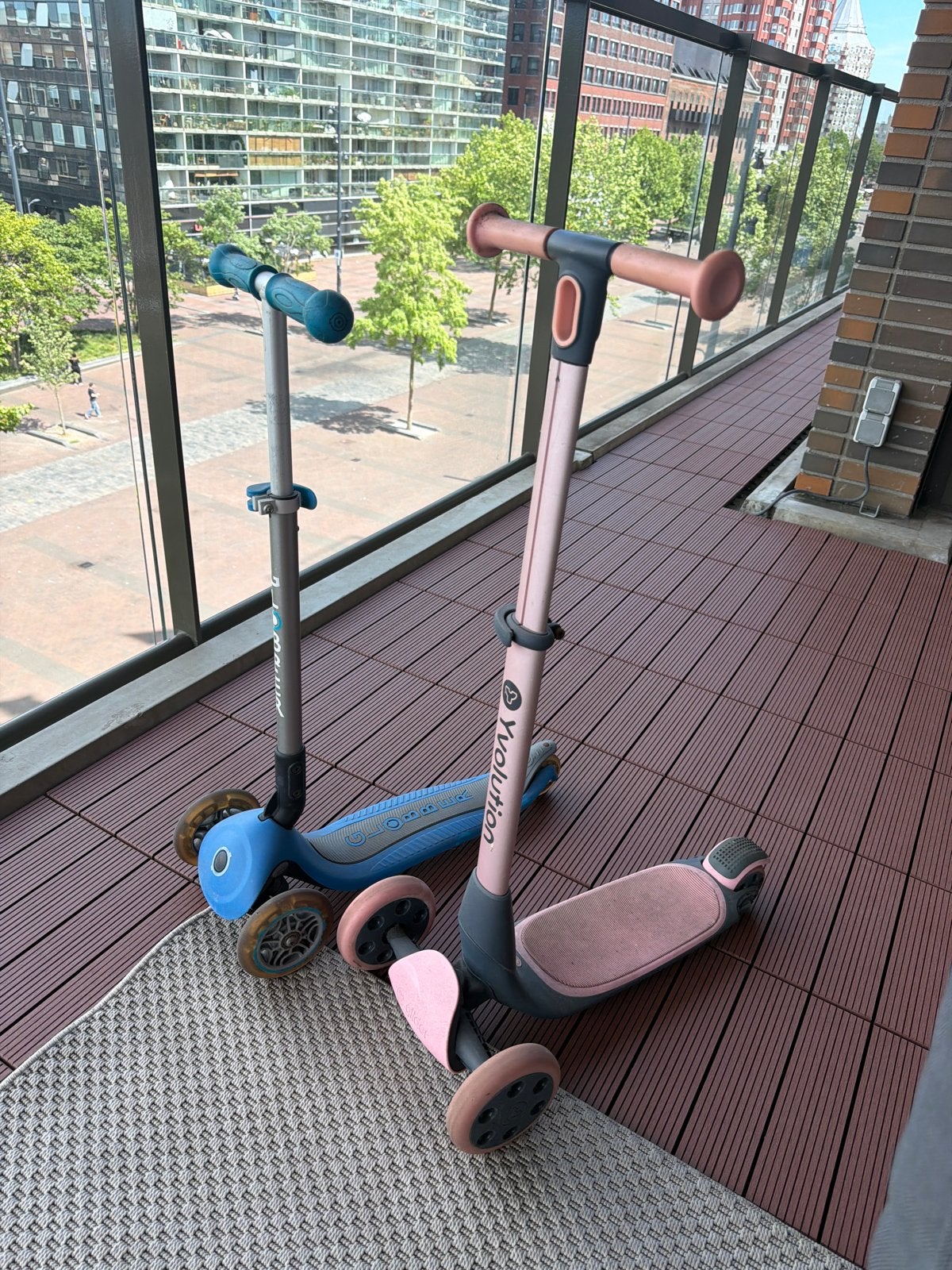 Set van 2 kindersteps: Globber en Yvolution, Ophalen, Gebruikt, Gewone step
