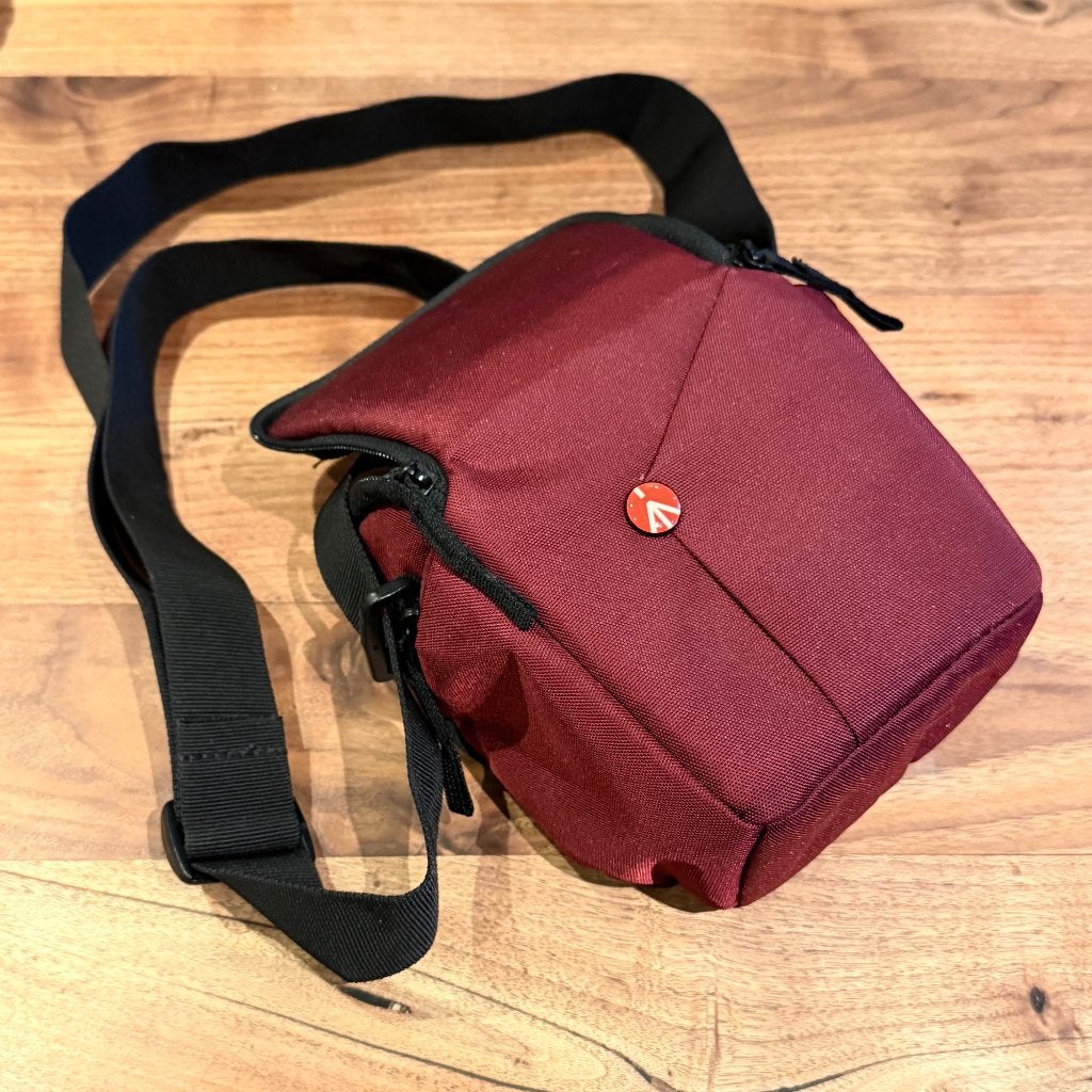 Manfrotto schoudertas - Zo goed als nieuw, Manfrotto, Rood, Zo goed als nieuw, Schoudertas