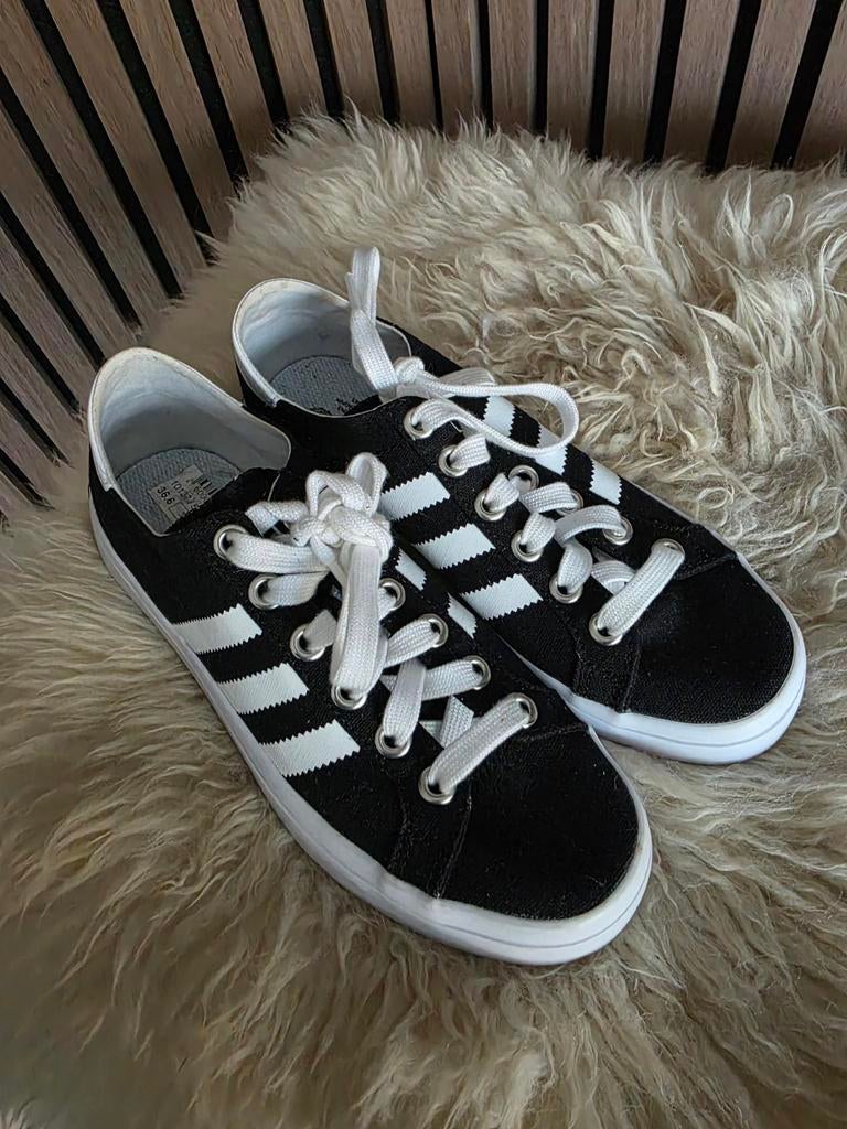 Adidas Court nieuw 36, Kinderen en Baby's, Kinderkleding | Schoenen en Sokken, Adidas, Jongen of Meisje, Schoenen, Nieuw