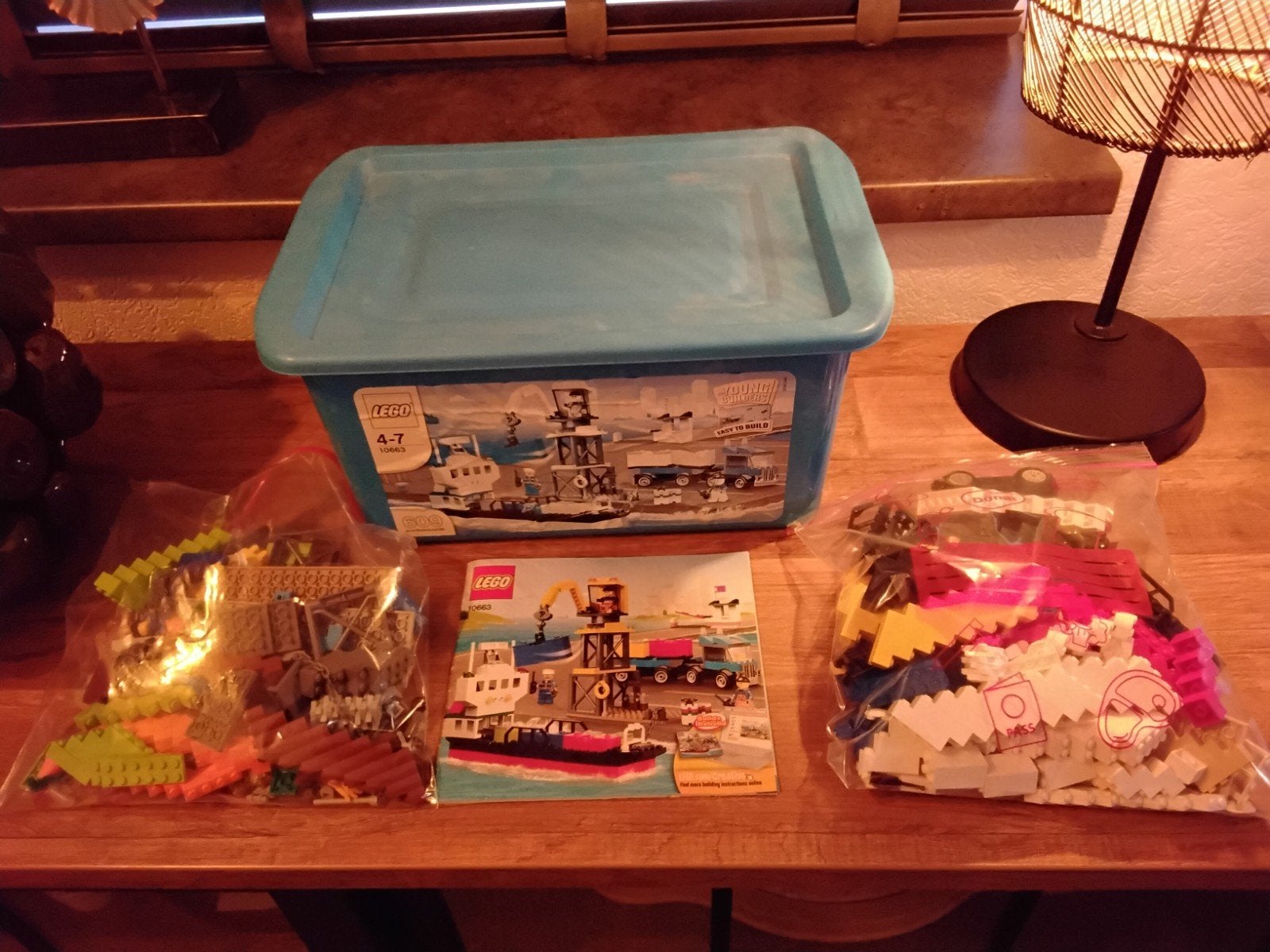LEGO CREATOR Creative Chest - 10663

compleet via index nage, Ophalen of Verzenden, Zo goed als nieuw