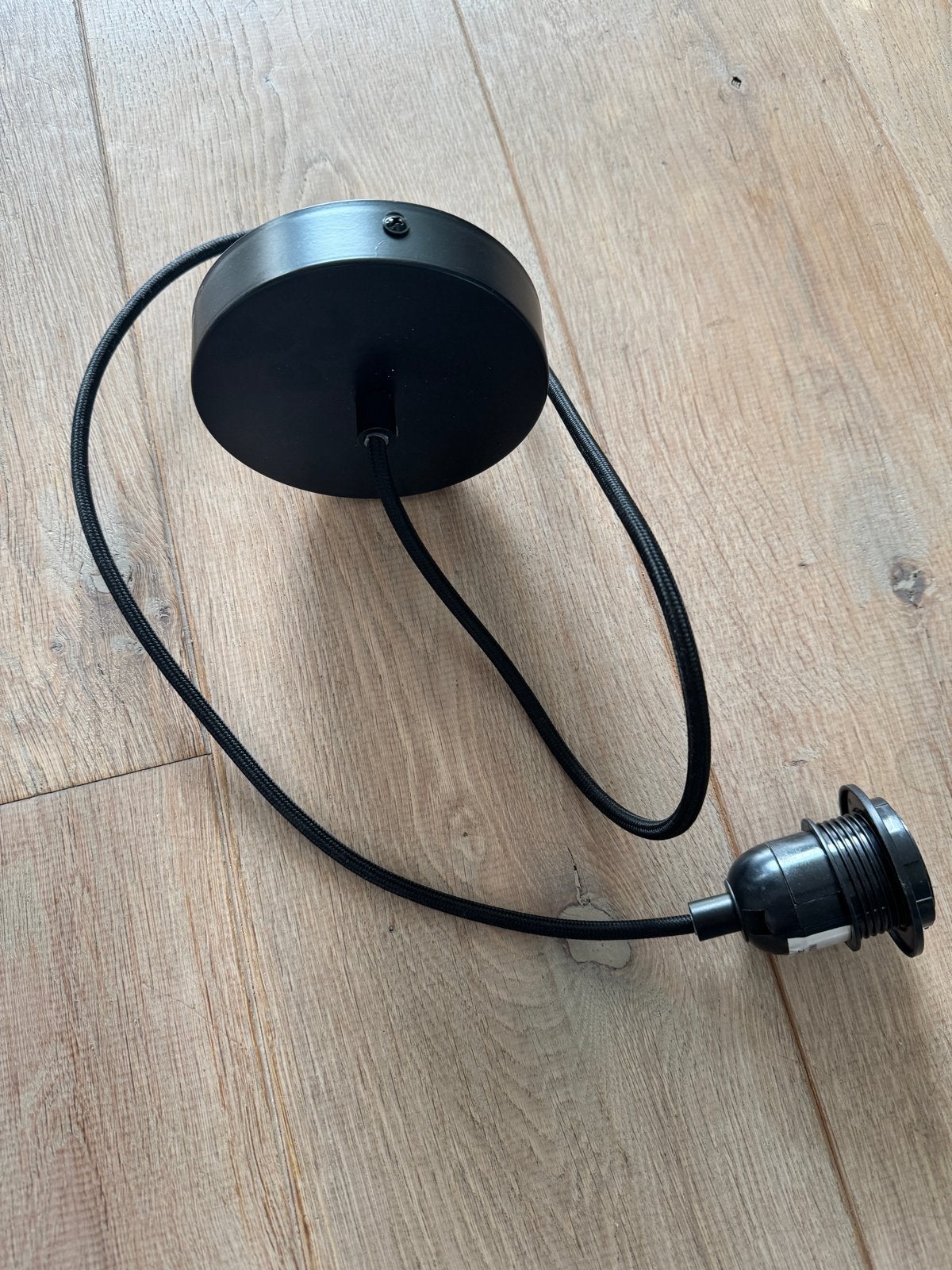Zwart Pendelsnoer met Plafondkap en E27 Fitting - 1 Meter, Kunststof, Zwart, Nieuw, E27 (groot)