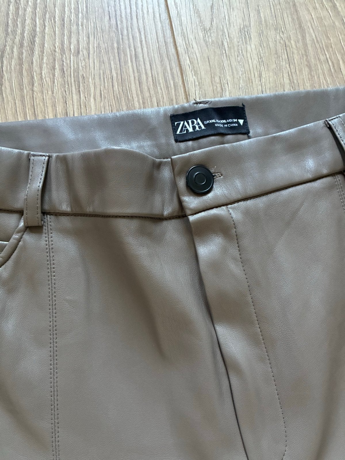Zara Faux Leren Broek - maat XXL/44 Taupe, Bruin, Maat 46/48 (XL) of groter, Ophalen of Verzenden, Zo goed als nieuw