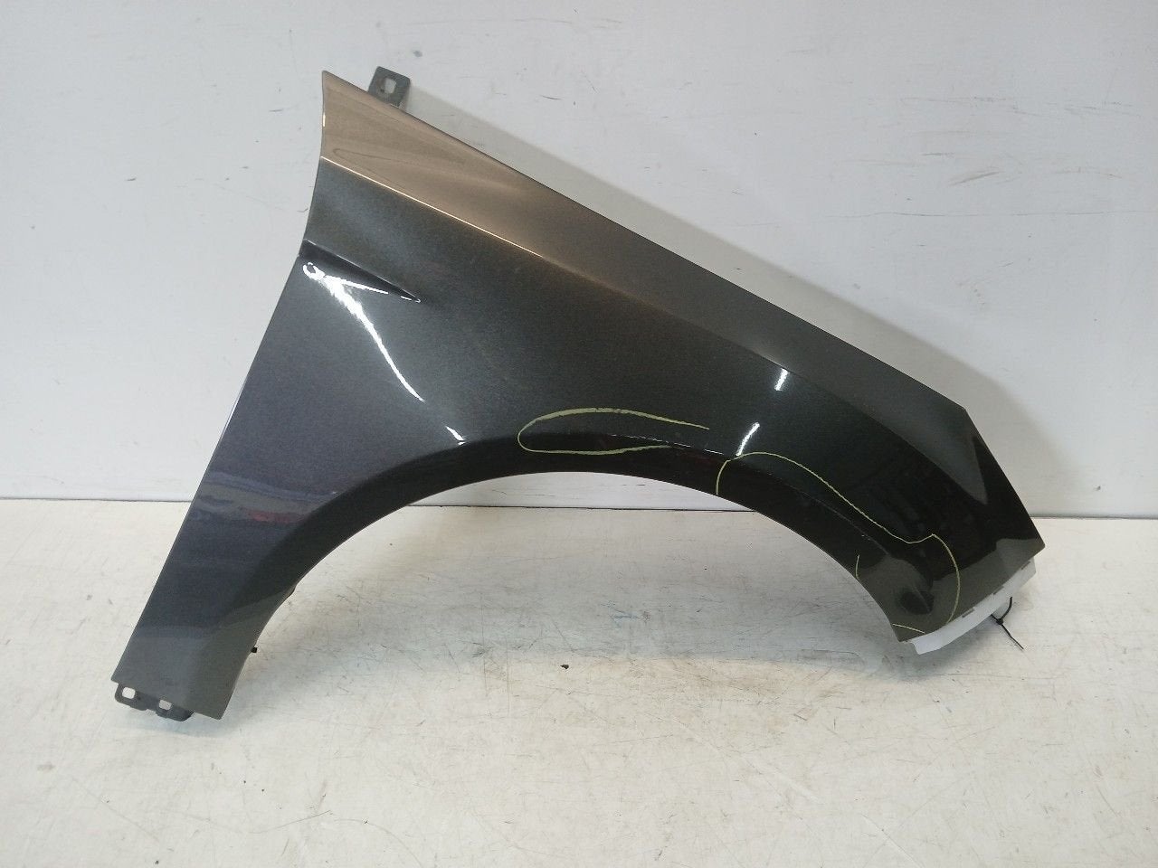 Spatbord rechts voor Ford Focus, Auto-onderdelen, Carrosserie en Plaatwerk, Onderdelen@venauto.nl, Van der Ven Autorecycling B.V.