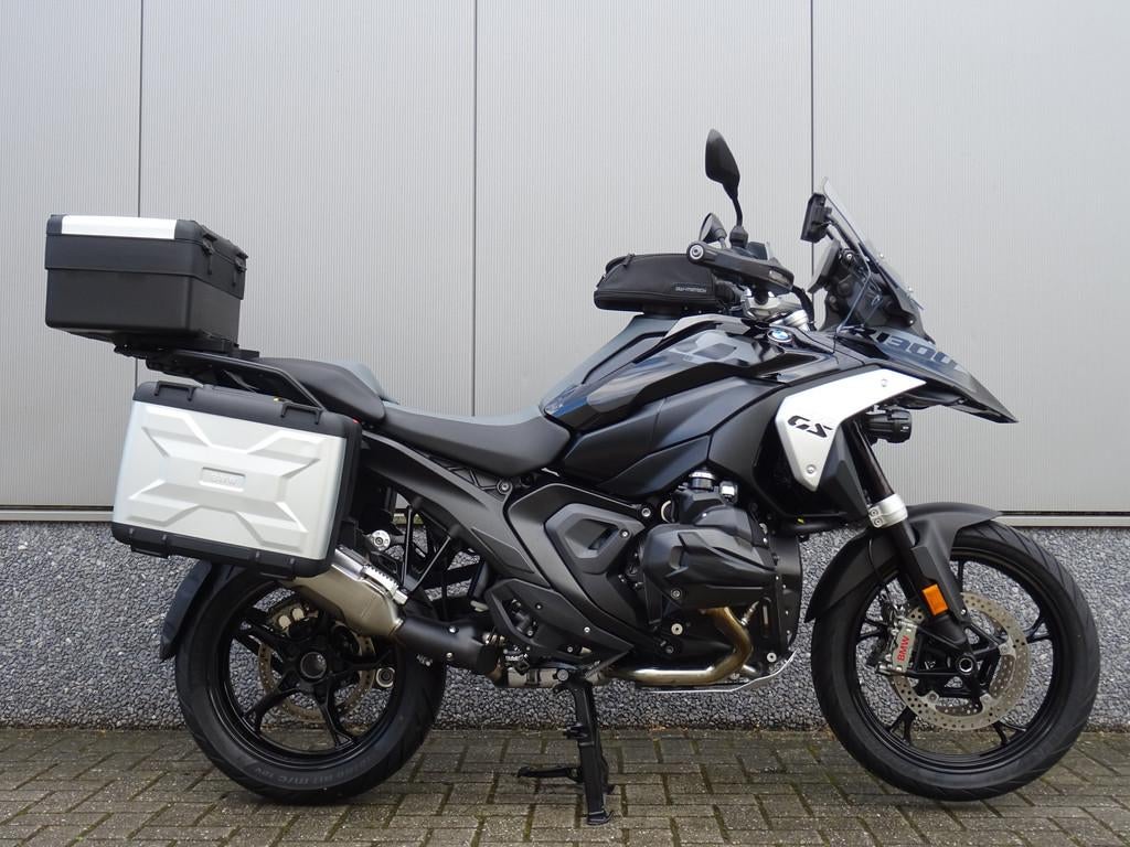 BMW R 1300 GS ABS TRIPLE BLACK (bj 2025), Motoren, Motoren | BMW, Bedrijf, Toermotor, 1300 cc