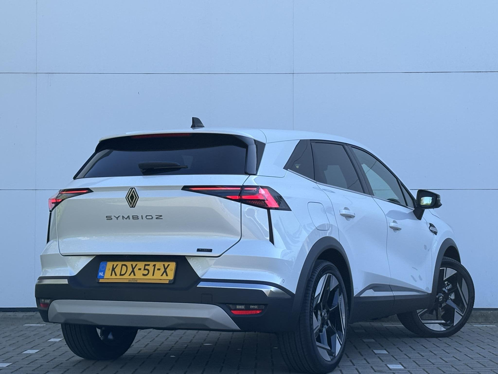 Renault Symbioz 1.8 E-Tech full hybrid 160 iconic | DEMO | P, Auto's, Renault, 730 kg, 1789 cc, Euro 6, 4 cilinders