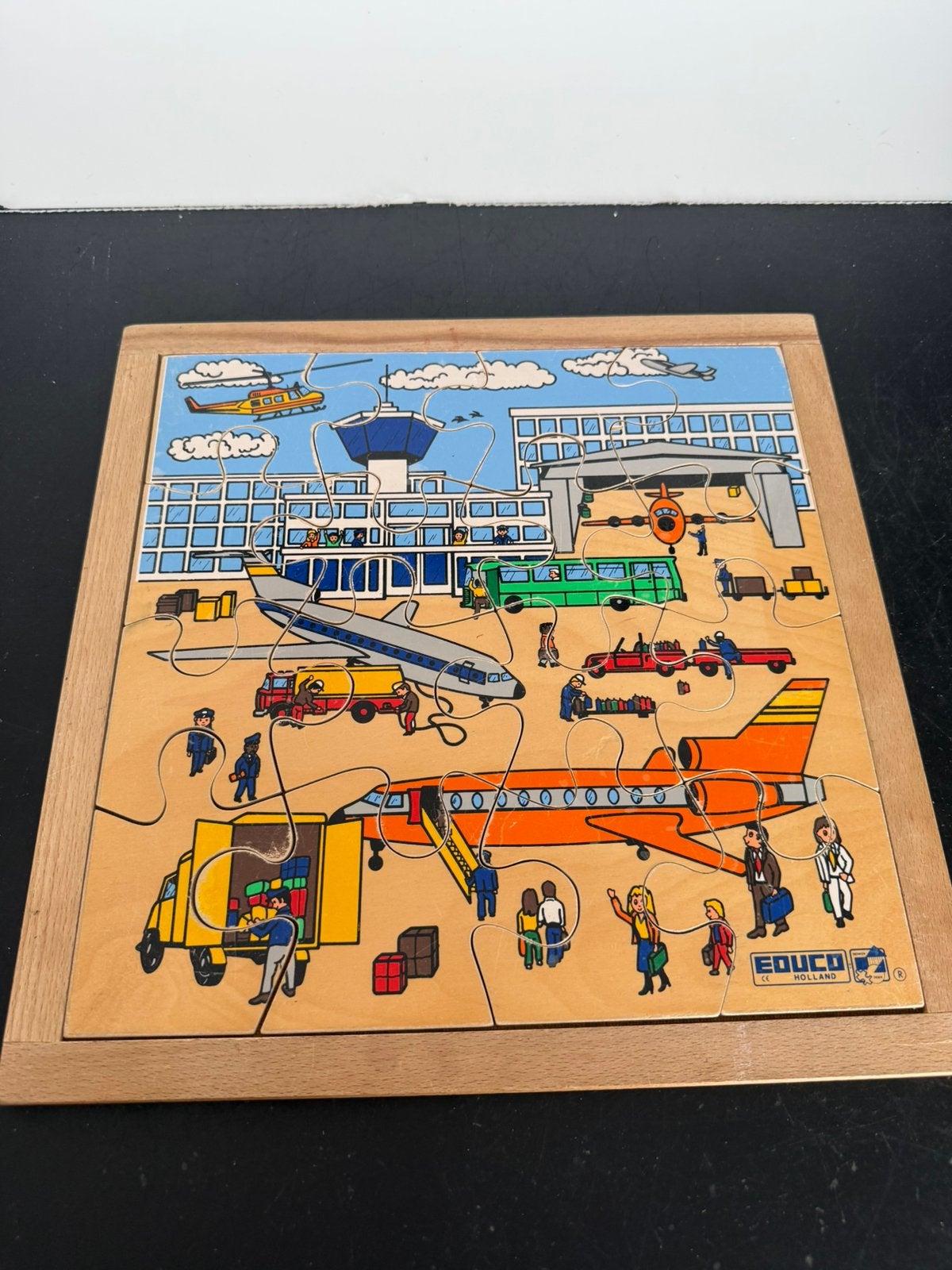 Educo luchthaven puzzel, Kinderen en Baby's, Speelgoed | Kinderpuzzels, 2 tot 4 jaar, Gebruikt, 10 tot 50 stukjes, Ophalen of Verzenden
