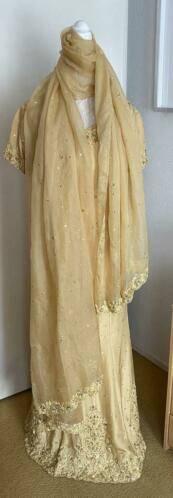 Lange rok met top en omslagdoek maat M van zijde [v]s, Kleding | Dames, Gelegenheidskleding, Maat 38/40 (M), Overige typen, Geel