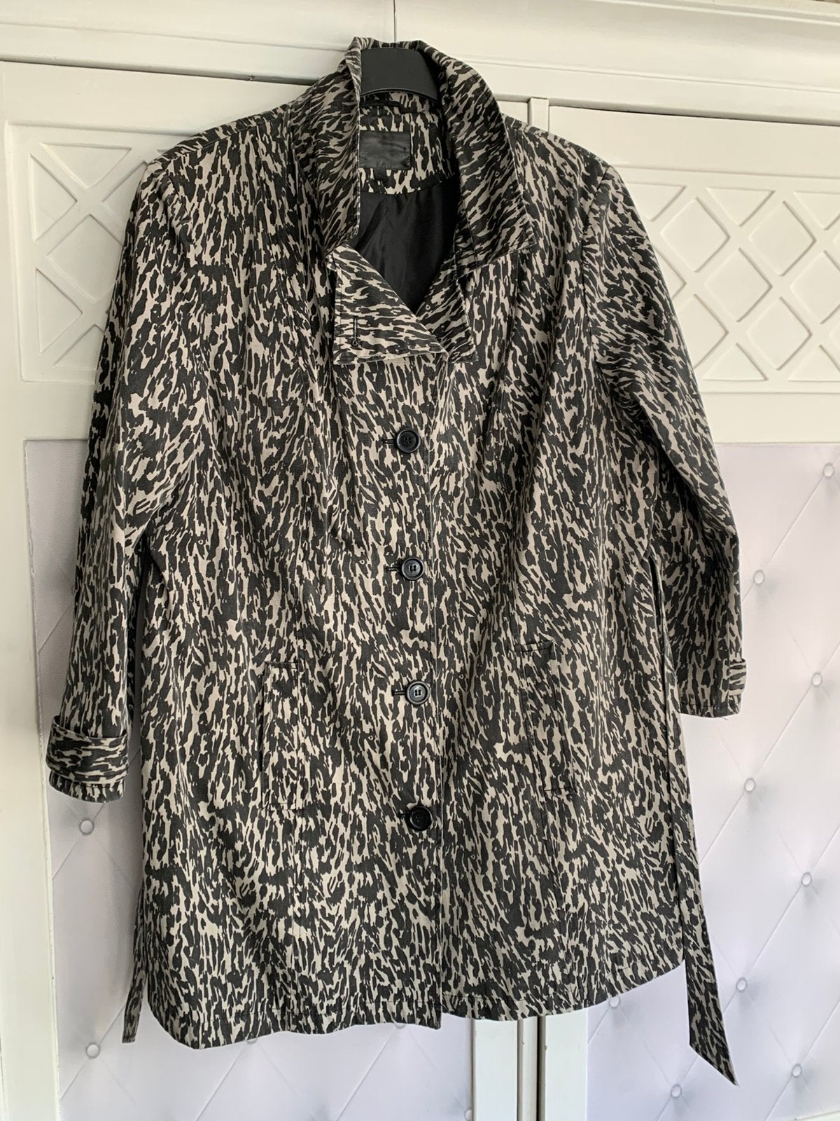Trenchcoat maat 52, Kleding | Dames, Ophalen of Verzenden, Gedragen, Beige, Jas of Mantel