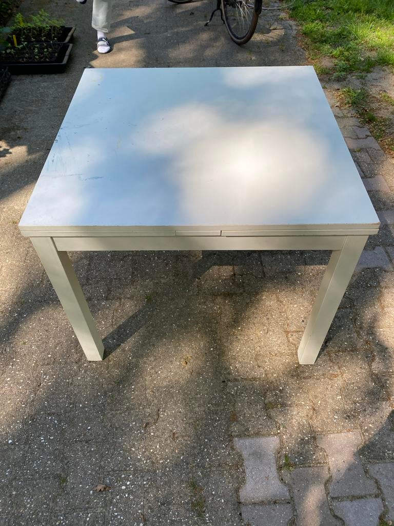 Witte eettafel - Gebruikt uitschuifbaar gratis, Huis en Inrichting, Tafels | Eettafels, Gebruikt, Vierkant, Vier personen, Overige houtsoorten