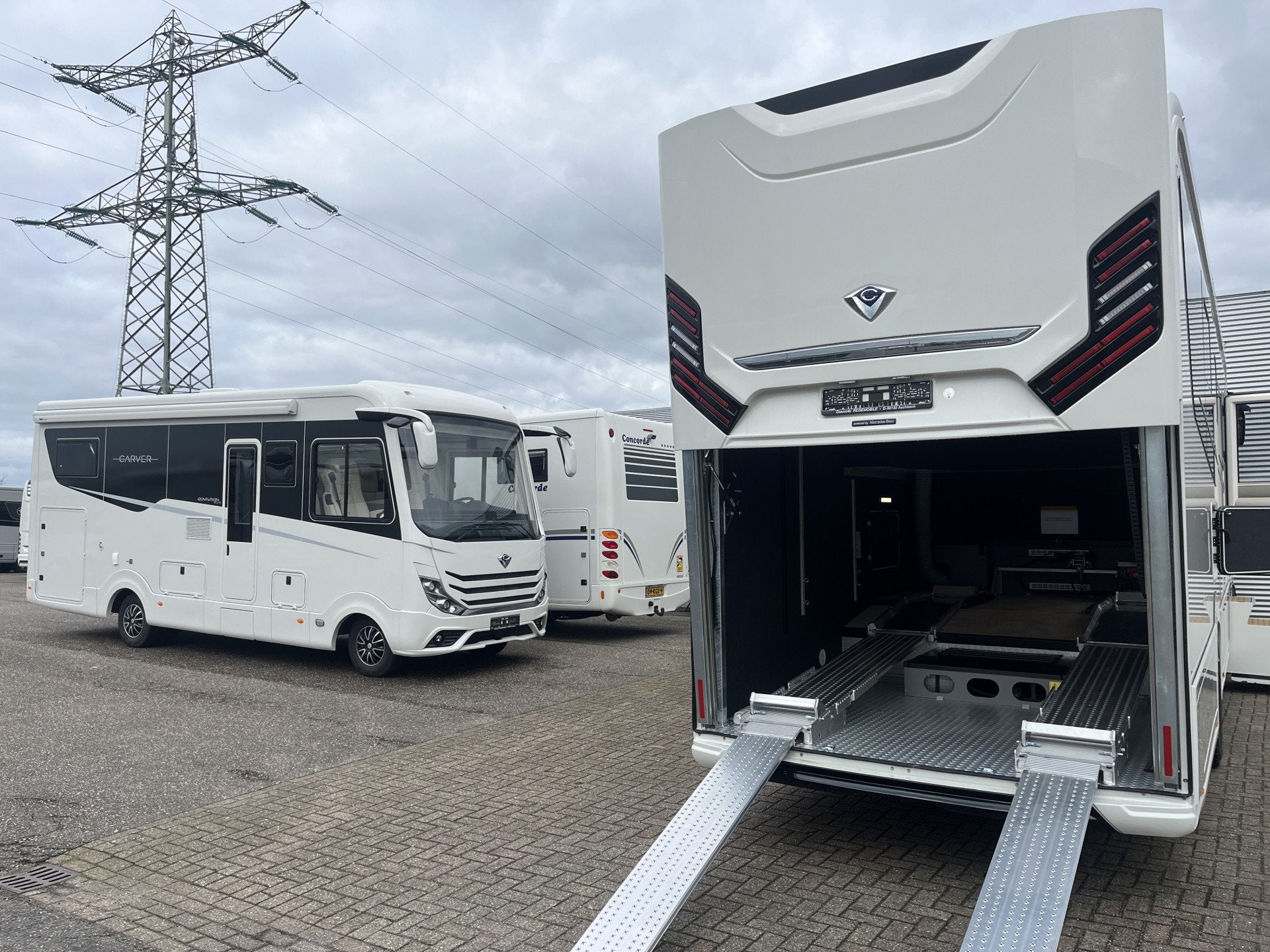 Concorde Liner 1090 GIO 430pk Actros + Audi TT Garage, Concorde, 10 meter en meer, Galliersweg 39
5349AT  OSS, NL, Diesel