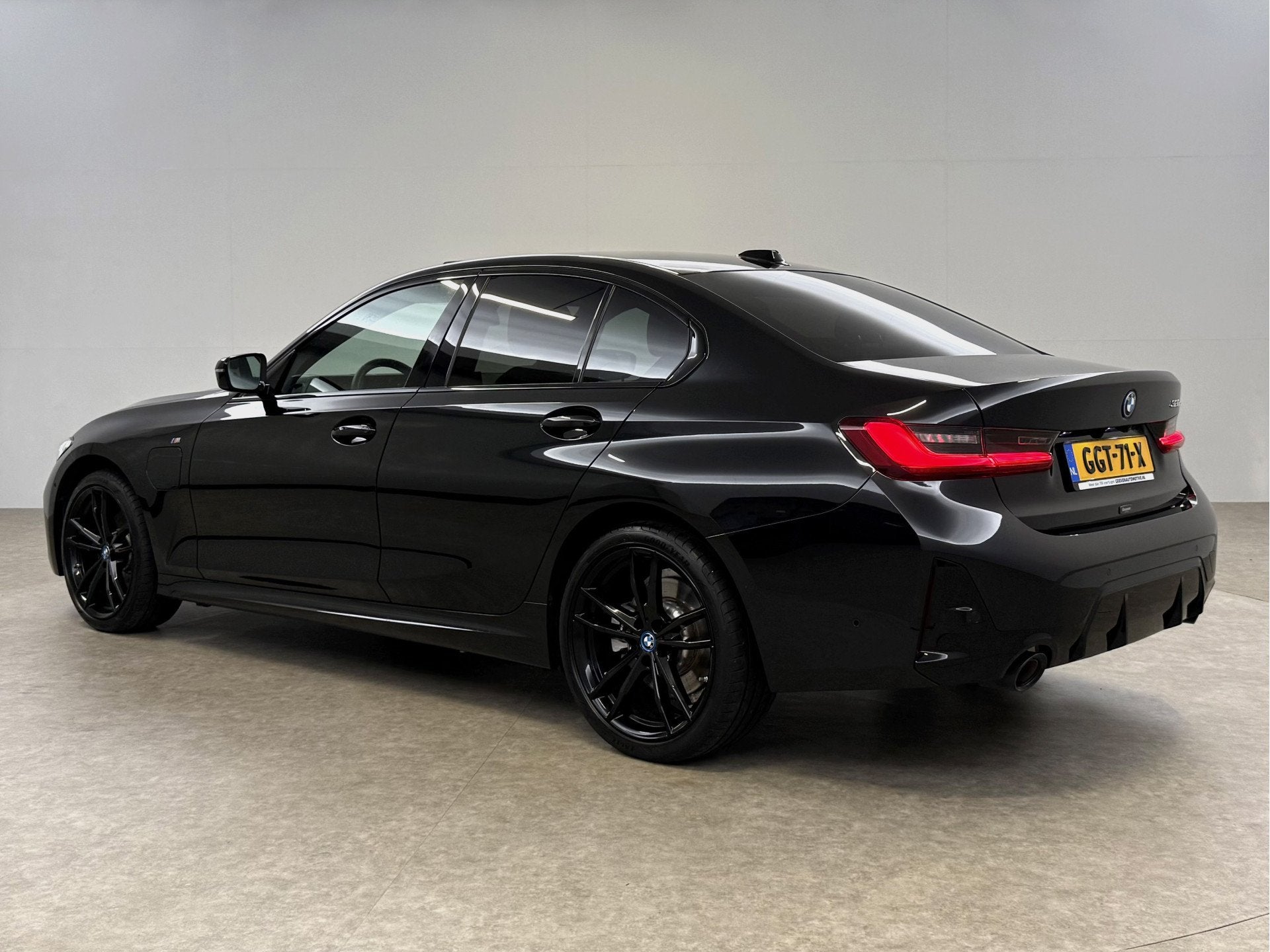 BMW 3-serie 320e M-Sport | Pano | Virtual | Camera | Sfeer |, Auto's, Automaat, 1998 cc, Achterwielaandrijving, Euro 6
