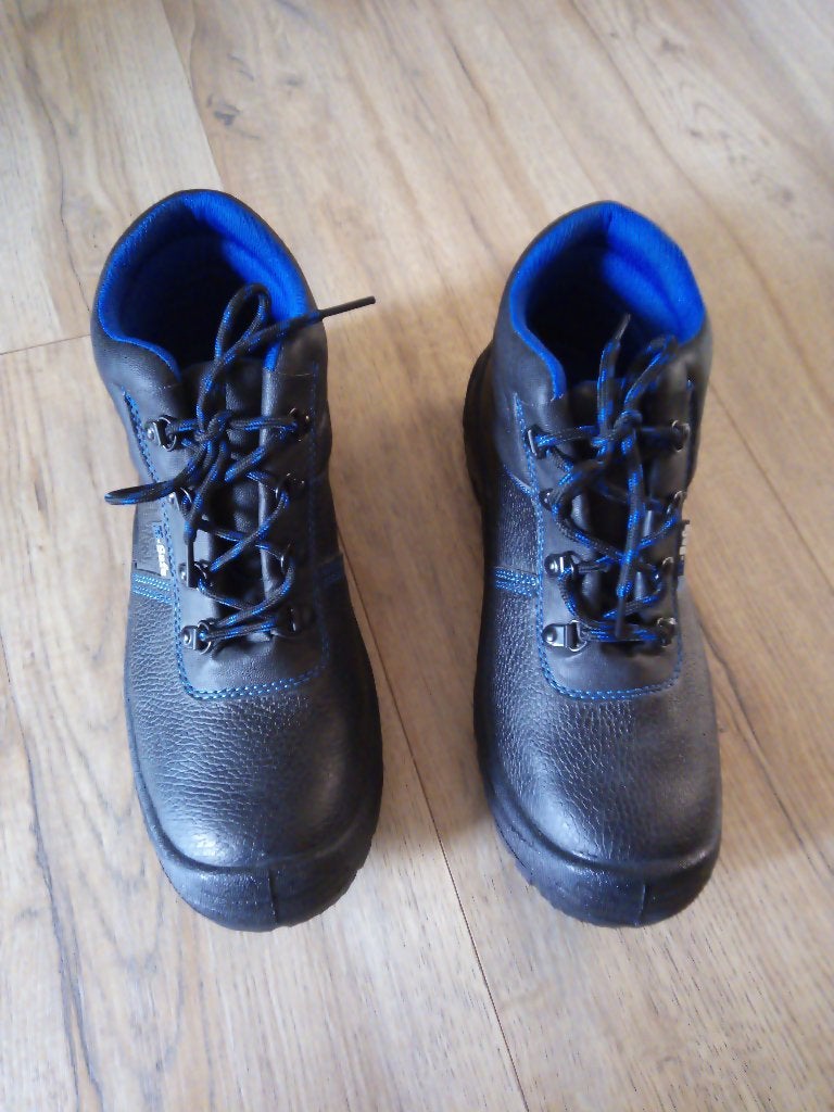 werkschoenen mt. 43 nieuw, Ophalen of Verzenden, Nieuw, Zwart, Werkschoenen