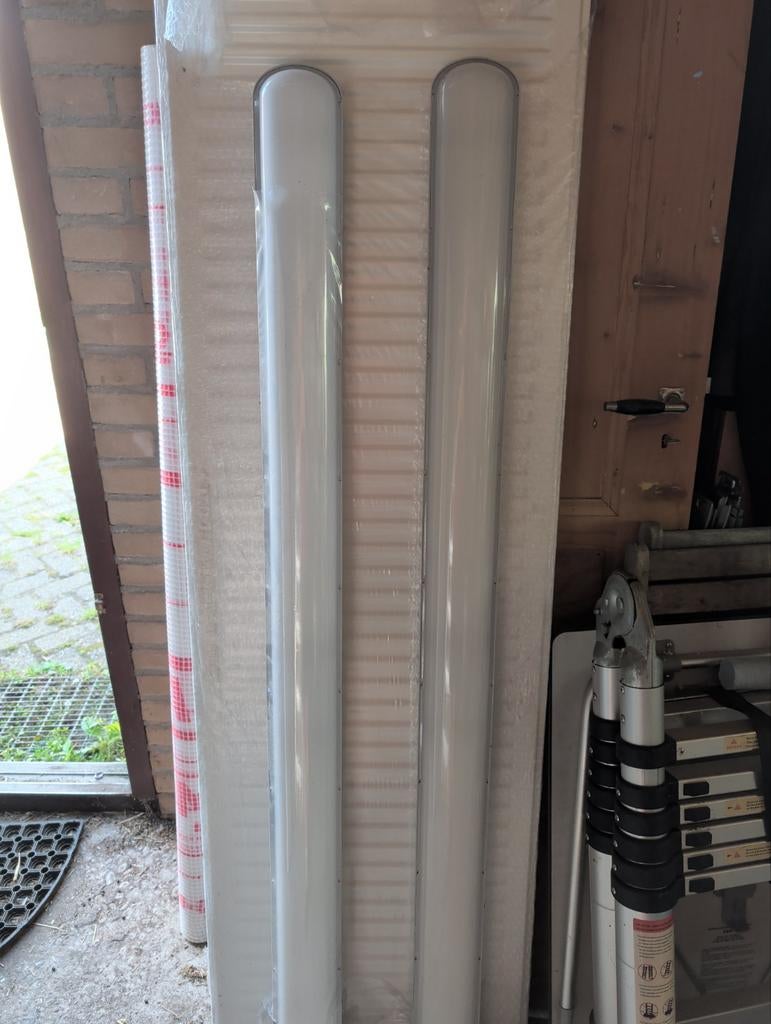 Nieuwe LED lampen - Set van 2, Huis en Inrichting, Ophalen, Nieuw, Modern industrieel