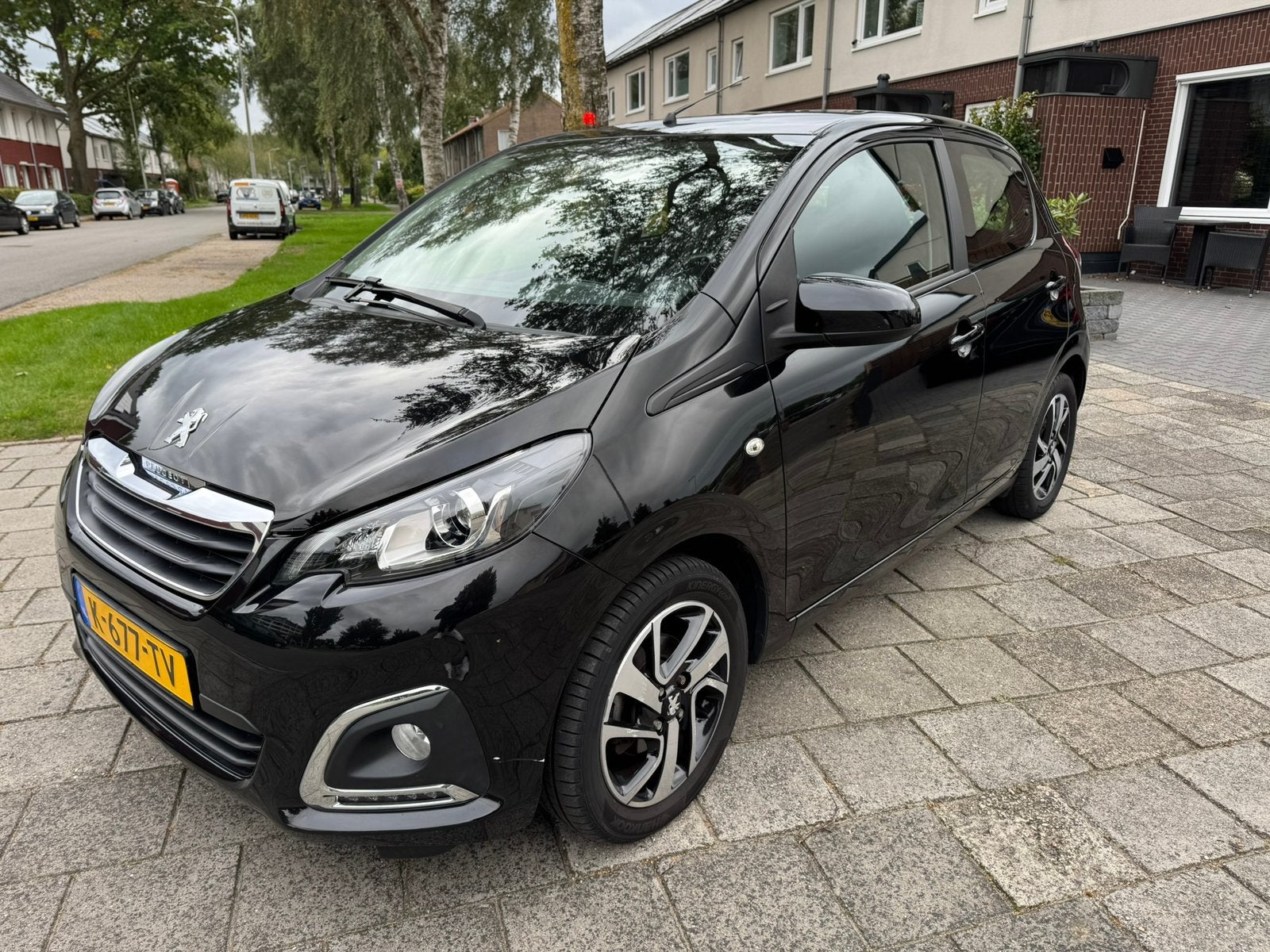 Peugeot 108 1.0 E-vti Allure 72pk 5D 2021, NL Auto, NAP, Voorwielaandrijving, Stof, 4 stoelen, Zwart