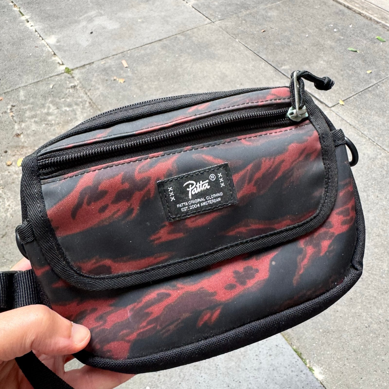 Patta Heuptasje / Schoudertasje - Rood/Zwart Camo, Ophalen of Verzenden, Gebruikt, Rood, Overige merken