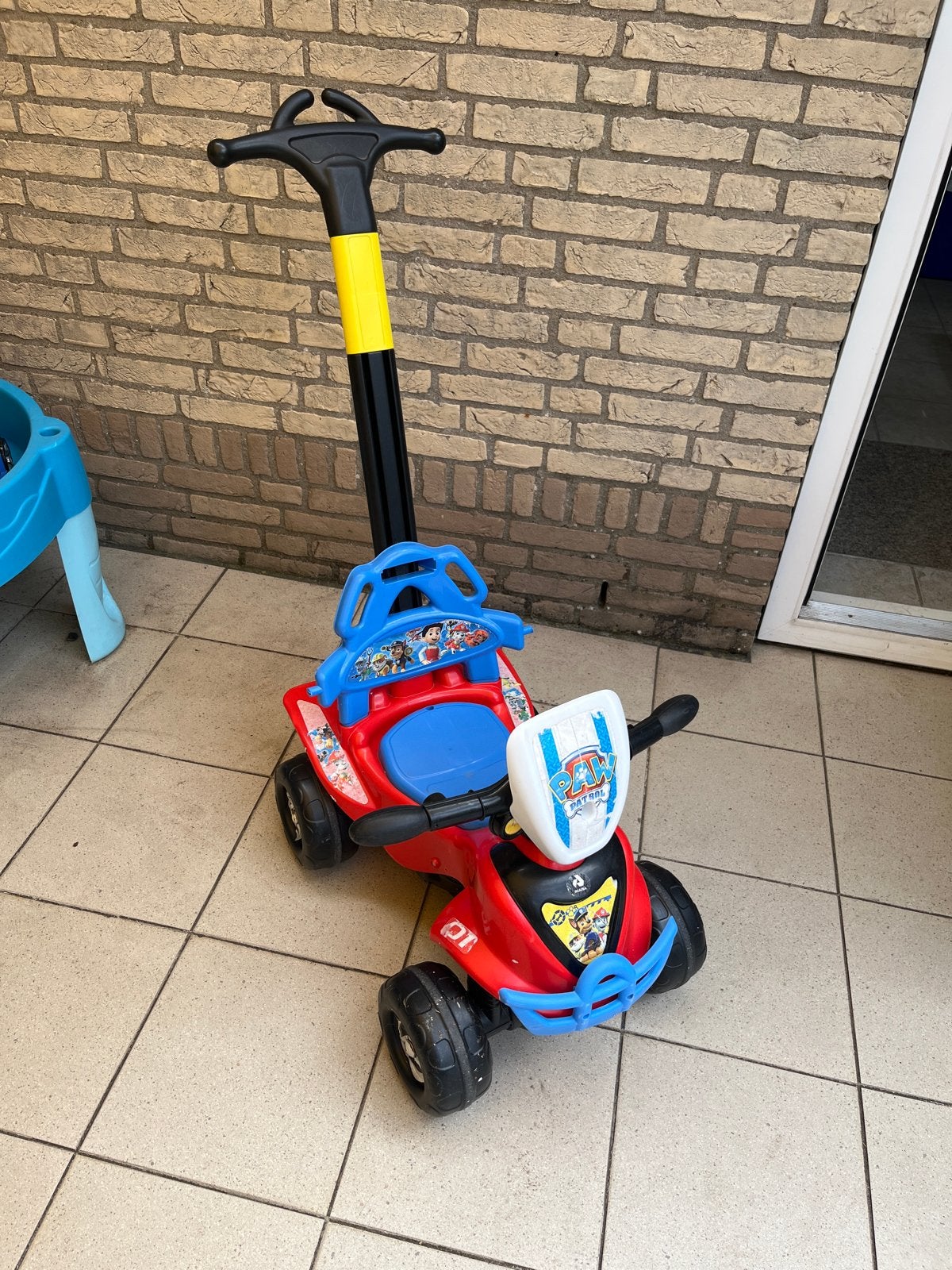 Paw Patrol Loopauto met Duwstang, Kinderen en Baby's, Speelgoed | Buiten | Voertuigen en Loopfietsen, Ophalen, Gebruikt, Loopvoertuig