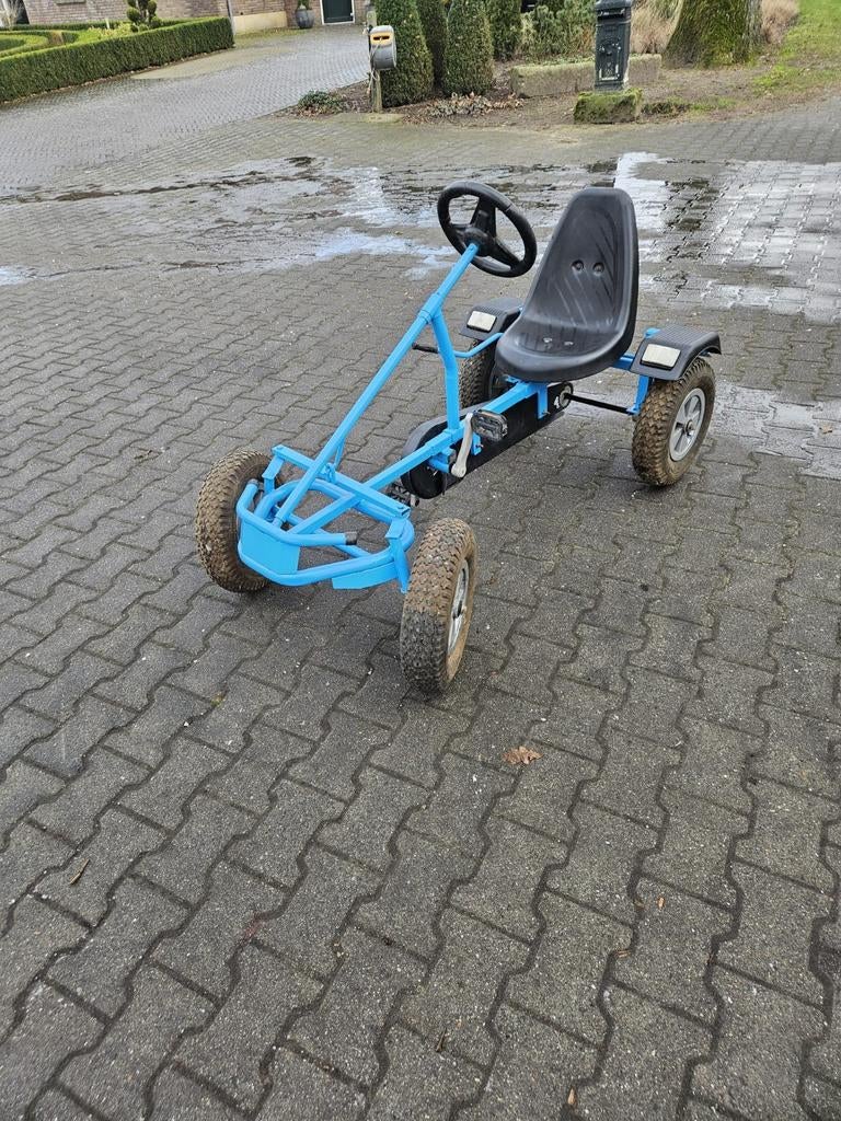 Blauwe skelter met robuuste banden, Kinderen en Baby's, Traphekjes, Ophalen of Verzenden, Metaal of IJzer, Klemhekje