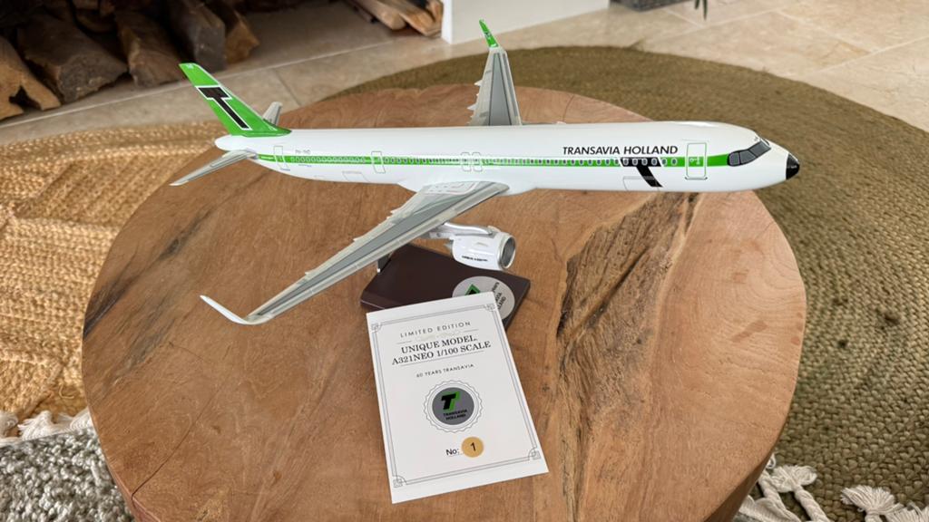Airbus A321neo Transavia Retro livery schaal 1/100 *NIEUW*, Ophalen, Nieuw, Schaalmodel