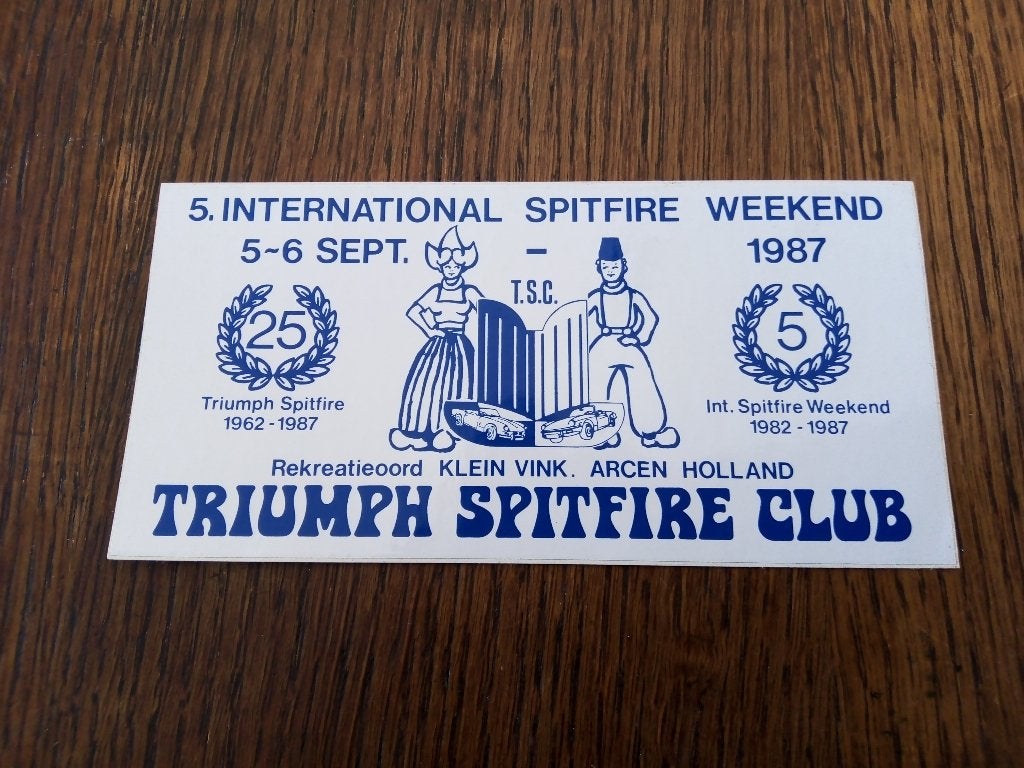 triumph spitfire clubsticker weelend arcen 1987, Ophalen of Verzenden