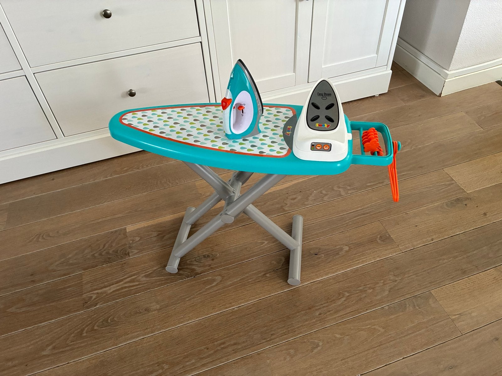 Strijkplank met speelgoedstrijkijzer Smoby, Kinderen en Baby's, Ophalen of Verzenden, Gebruikt, Jongen of Meisje