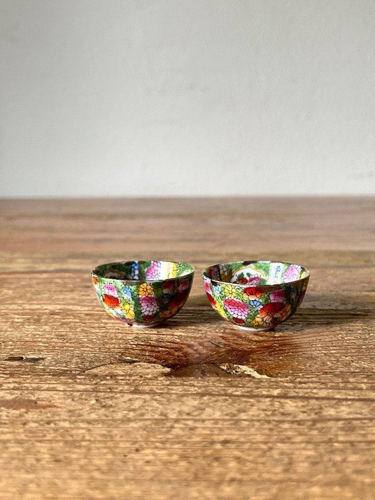Sake kommetjes / thee kommetjes - porselein - Millefleurs, Ophalen of Verzenden