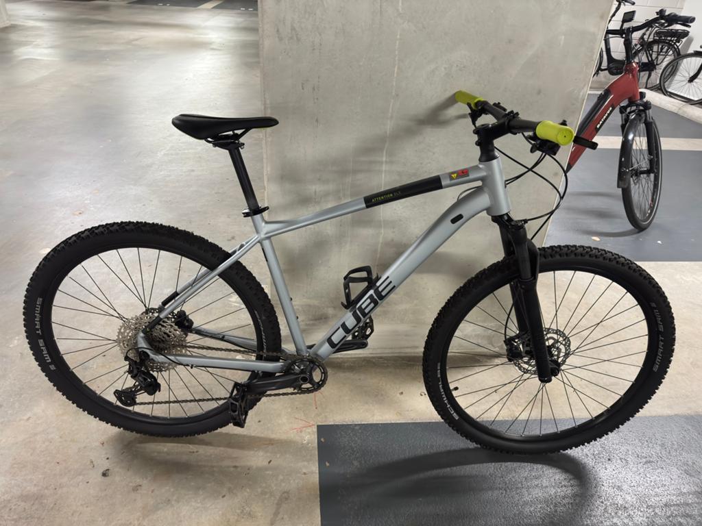 CUBE ATTENTION SLX 29 MOUNTAINBIKE ZILVERGRIJS/GROEN, Ophalen, Zo goed als nieuw, Overige merken