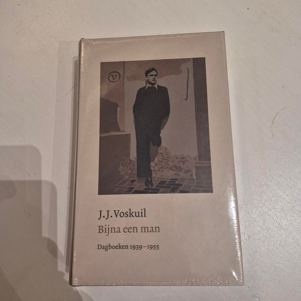 J.J. Voskuil - Bijna een man (Dagboeken 1939-1955), Ophalen of Verzenden, Nieuw, J.J. Voskuil, Nederland