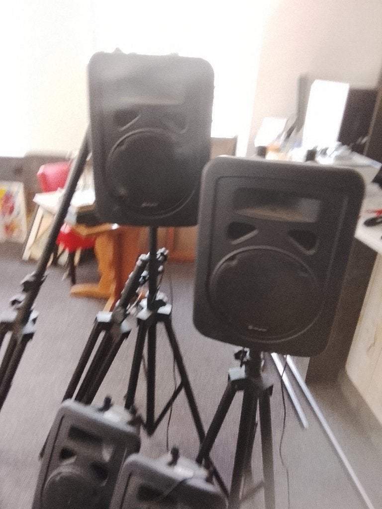 Complete Muziekinstallatie met Speakers, Mengpaneel & CD's, Overige merken, Ophalen of Verzenden, 120 watt of meer, Gebruikt