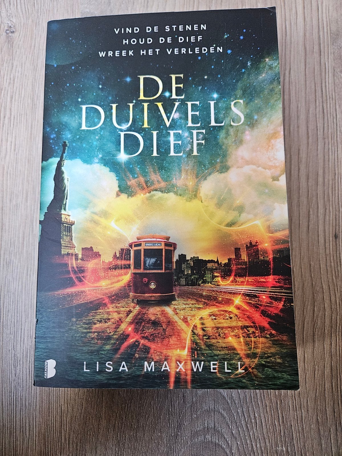 De Duivelsdief - Lisa Maxwell (een keer gelezen), Boeken, Ophalen of Verzenden, Zo goed als nieuw, Lisa Maxwell
