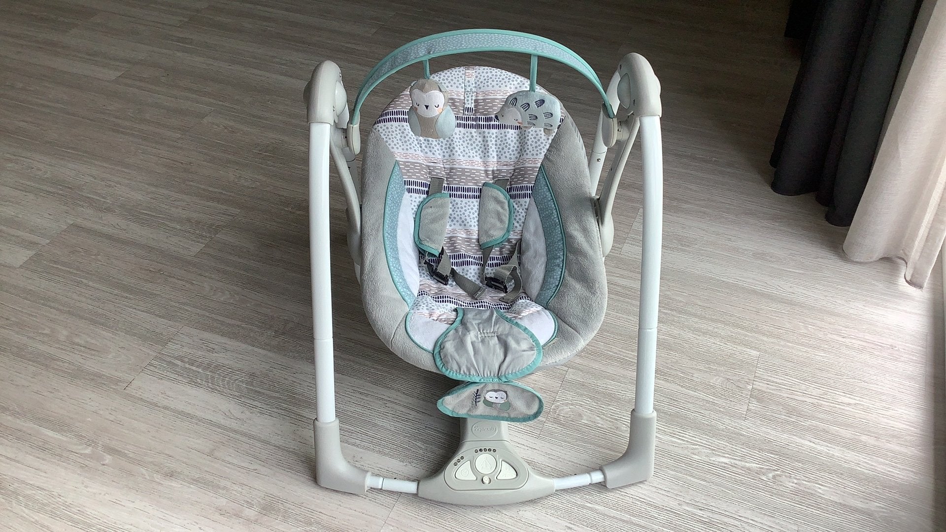 wip - schommel stoeltje met autm.schommel met muziek stand., Gebruikt, Schommelstoel, Met gordel(s) of riempje(s), Ophalen