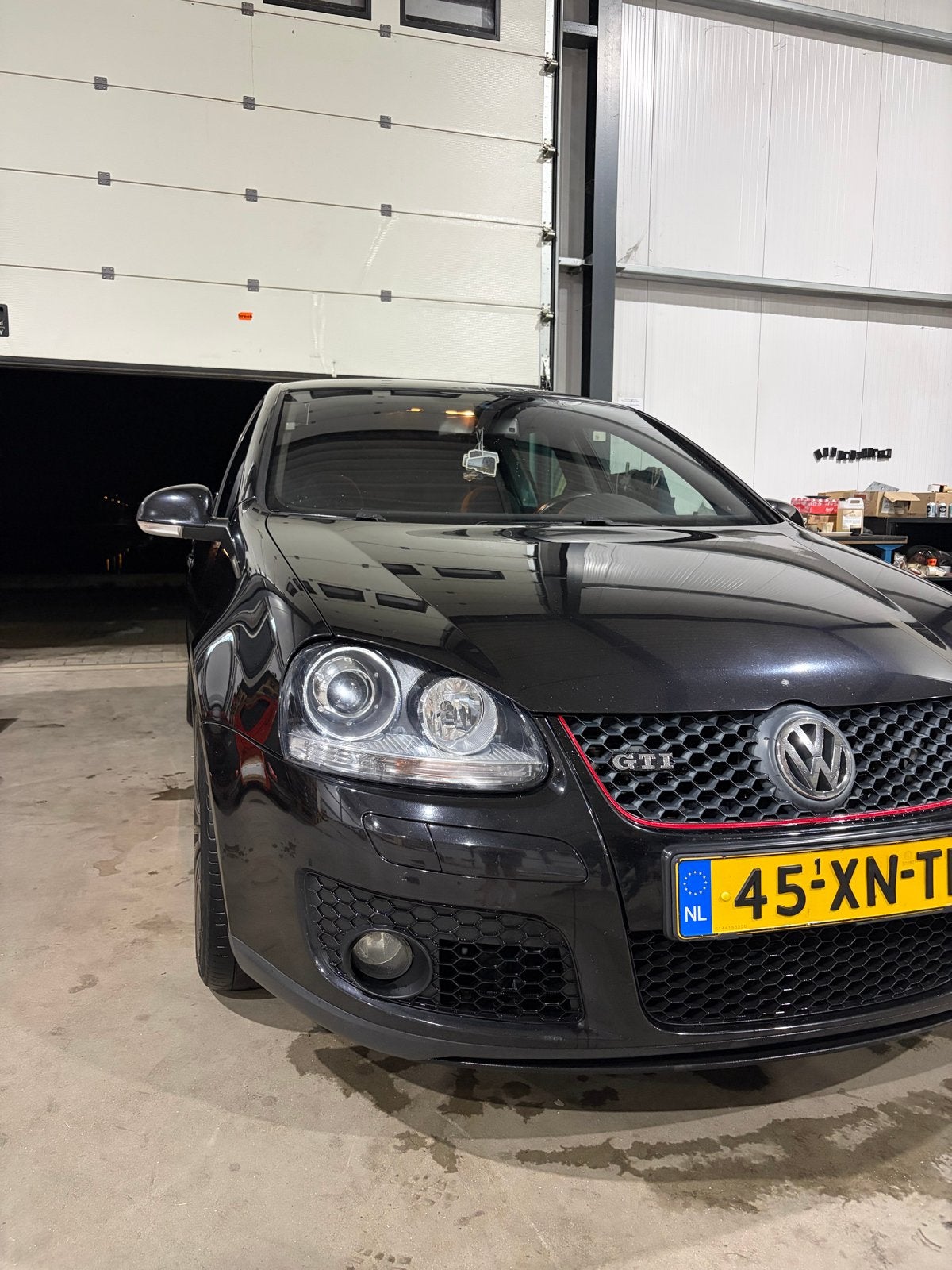 Volkswagen Golf 5 GTI 2.0, Stof, Zwart, 4 cilinders, 1984 cc