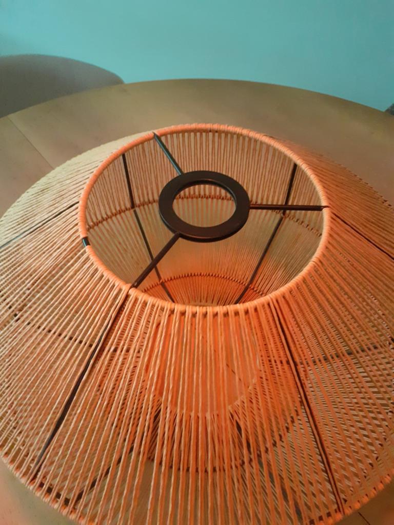 Rotan lampenkap - Natuurlijke sfeer(ook te koop bij Kwantum), Huis en Inrichting, Lampen | Lampenkappen, Ophalen, 25 tot 50 cm
